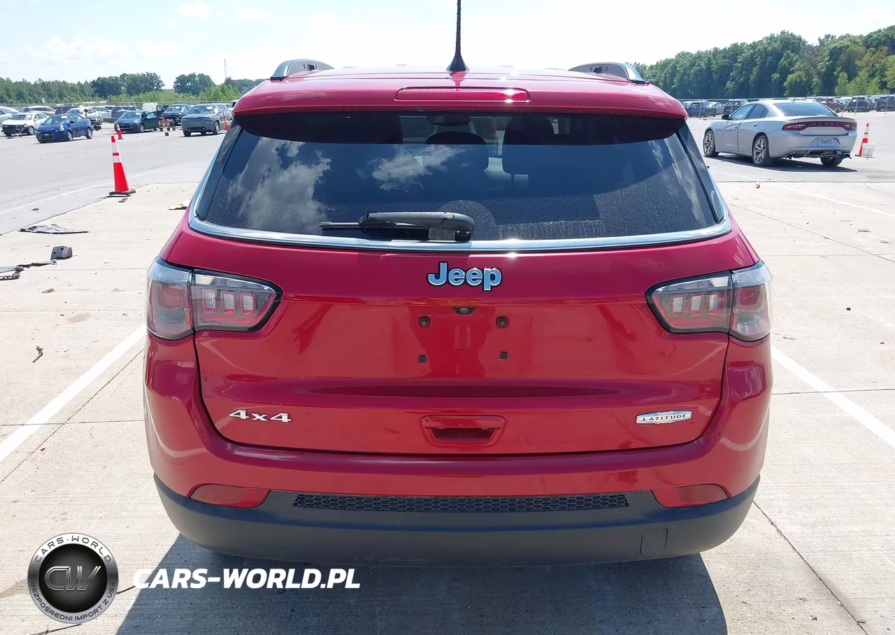 2019 Jeep Compass Latitude 4X4 VIN:3C4NJDBB1KT849990 - 16