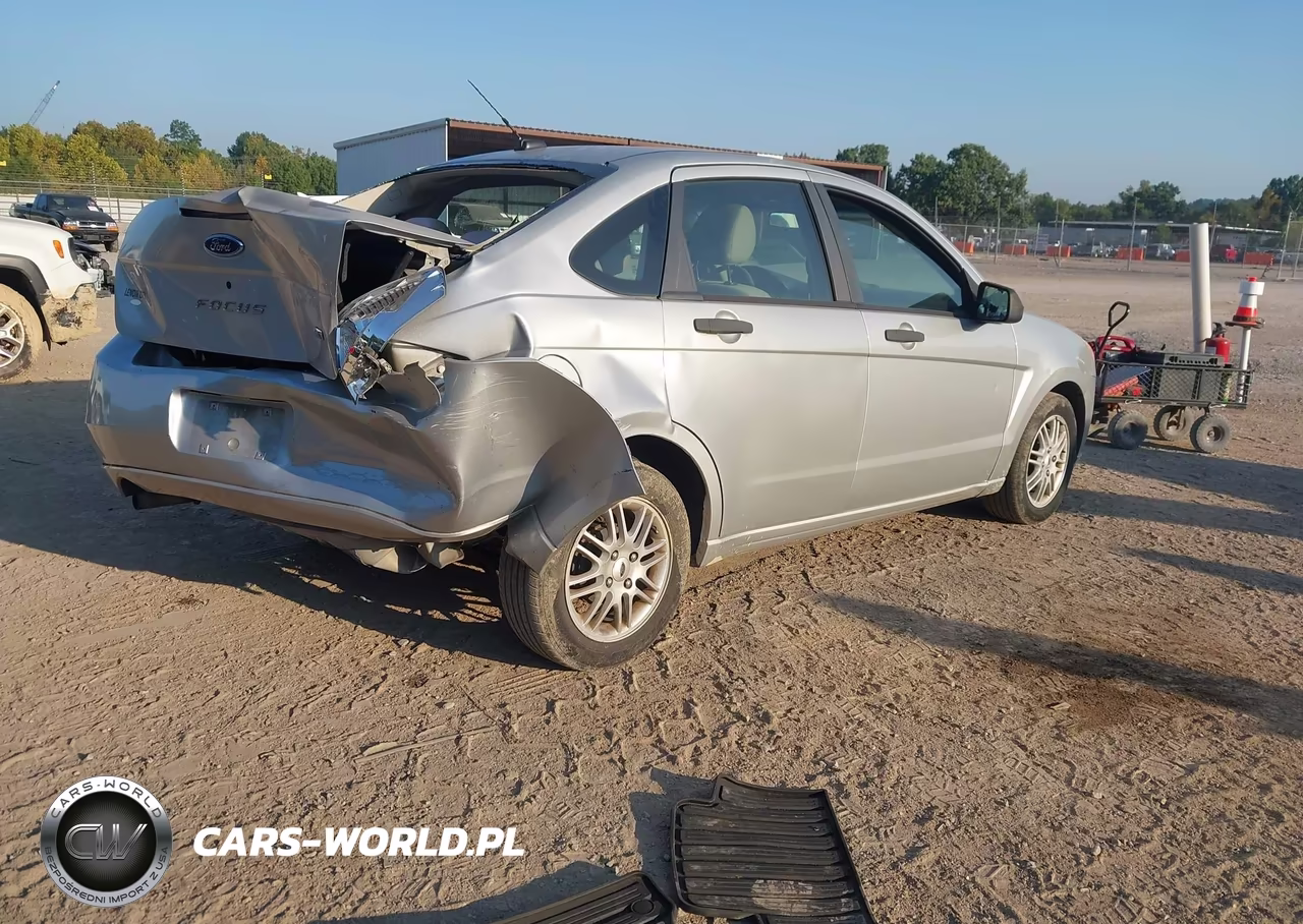 2009 Ford Focus Se VIN:1FAHP35N69W239993 - 4