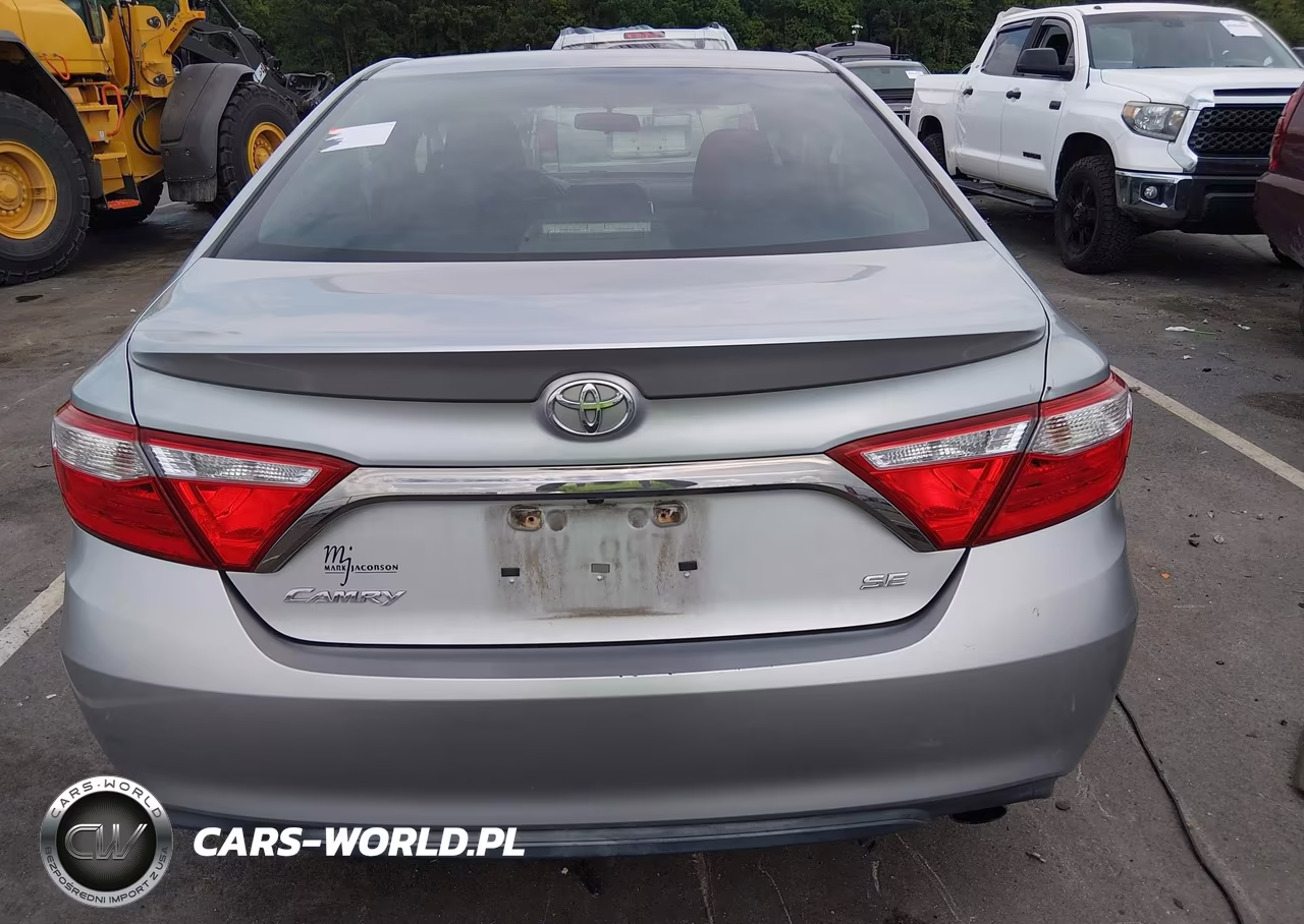 2015 Toyota Camry Se VIN:4T1BF1FK9FU097704 - 16