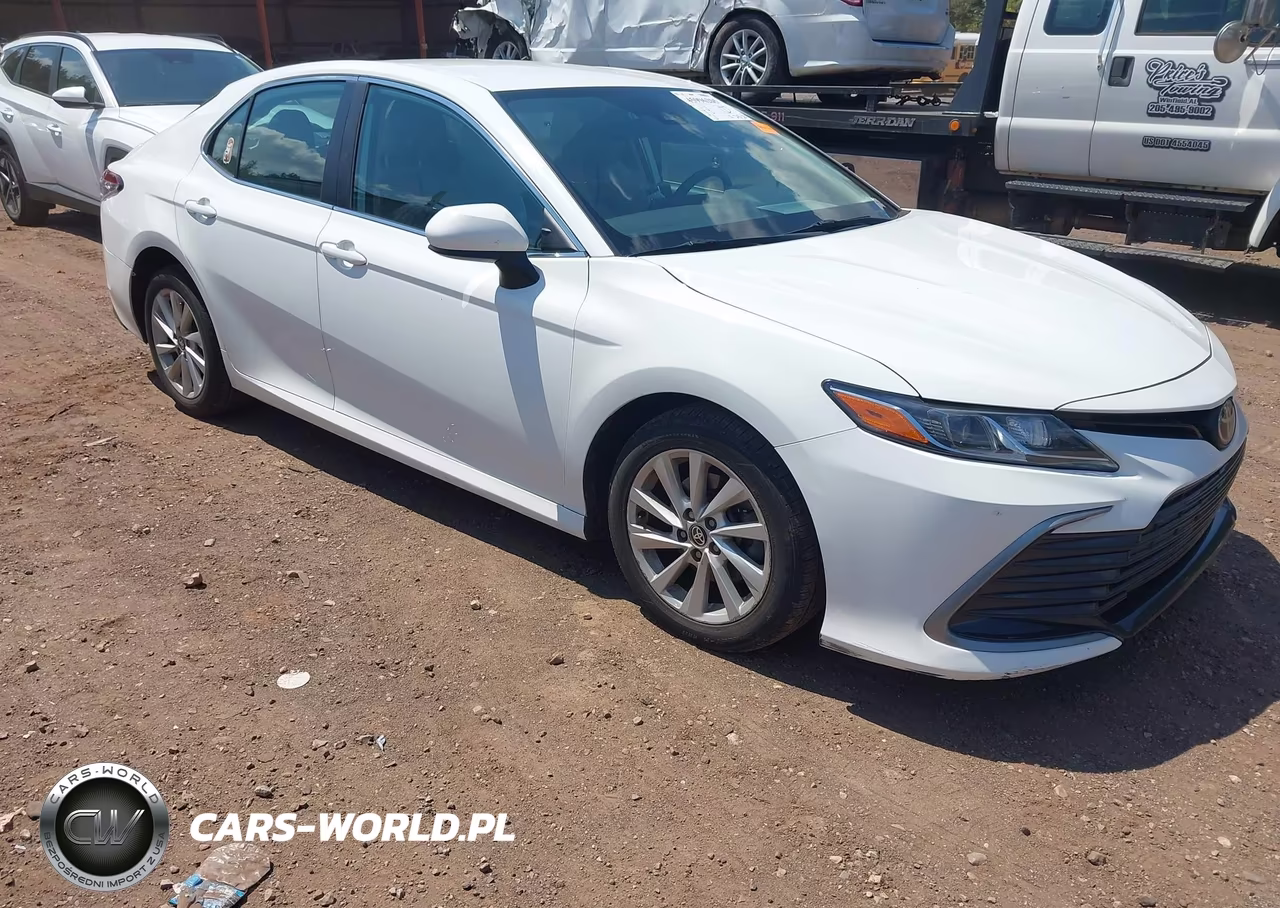 2021 Toyota Camry Le