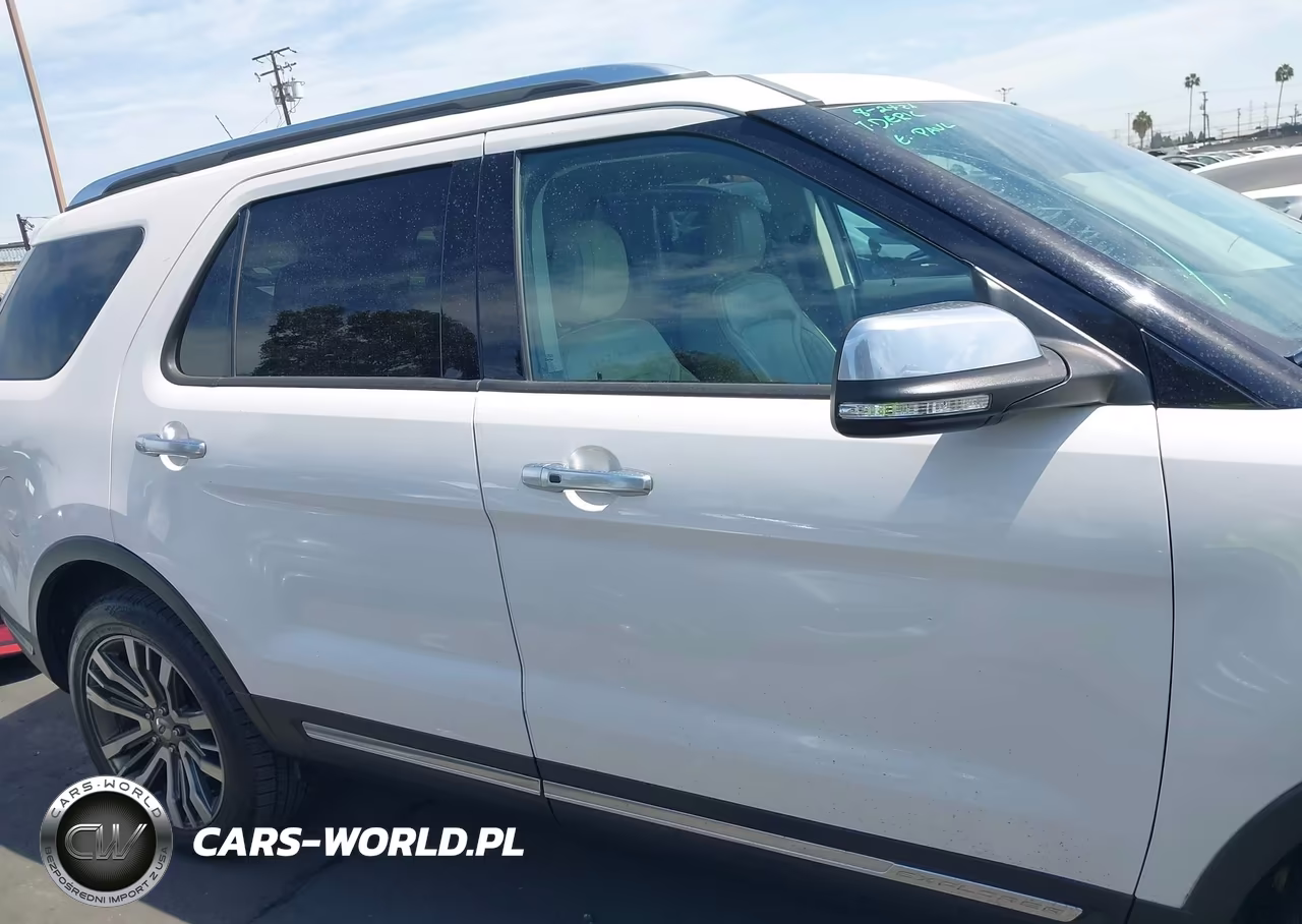 2019 Ford Explorer Platinum VIN:1FM5K8HT8KGA09323 - 14