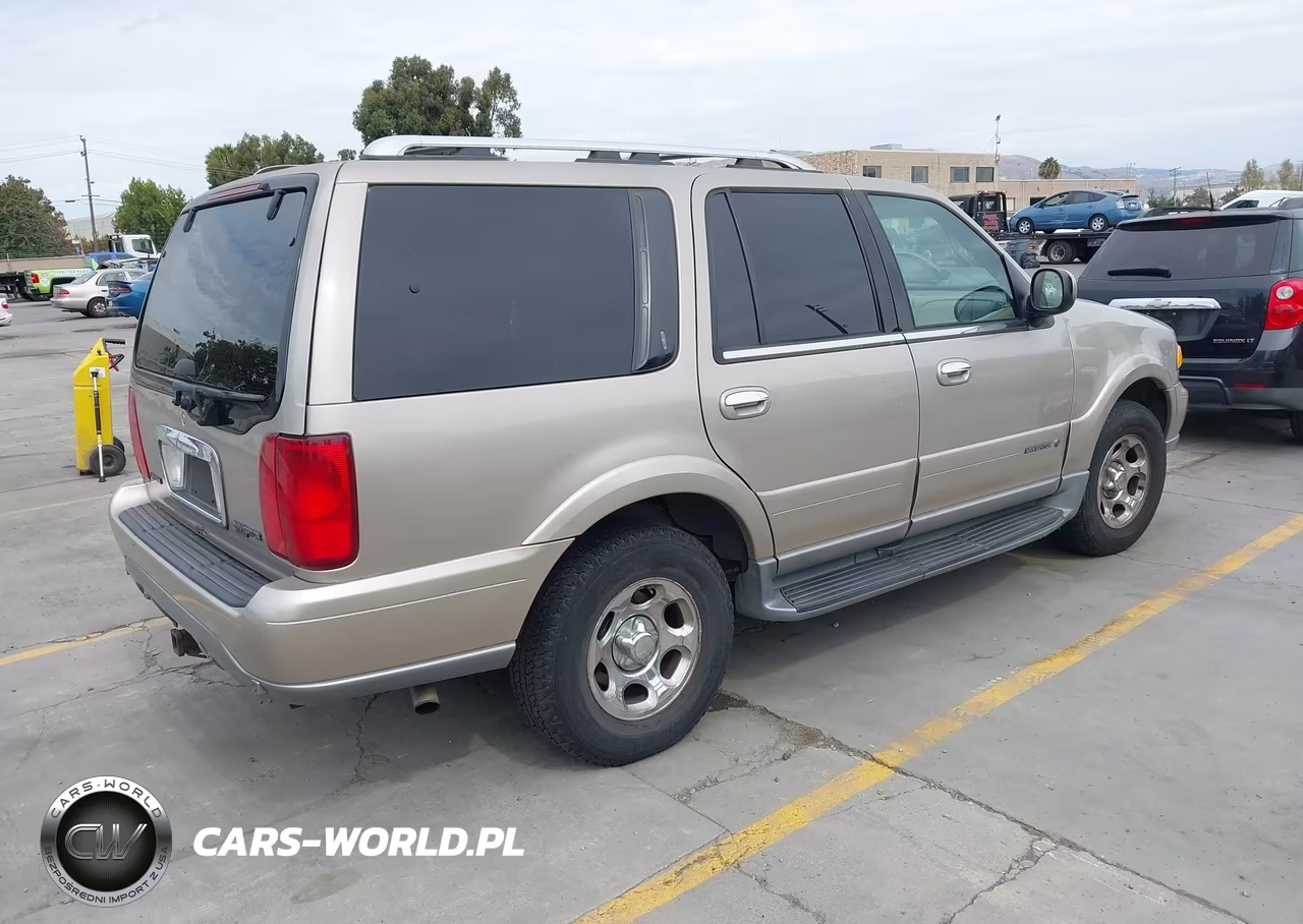 2002 Lincoln Navigator VIN:5LMFU28R82LJ13721 - 4