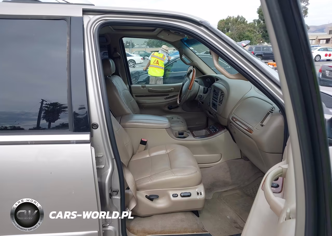 2002 Lincoln Navigator VIN:5LMFU28R82LJ13721 - 5
