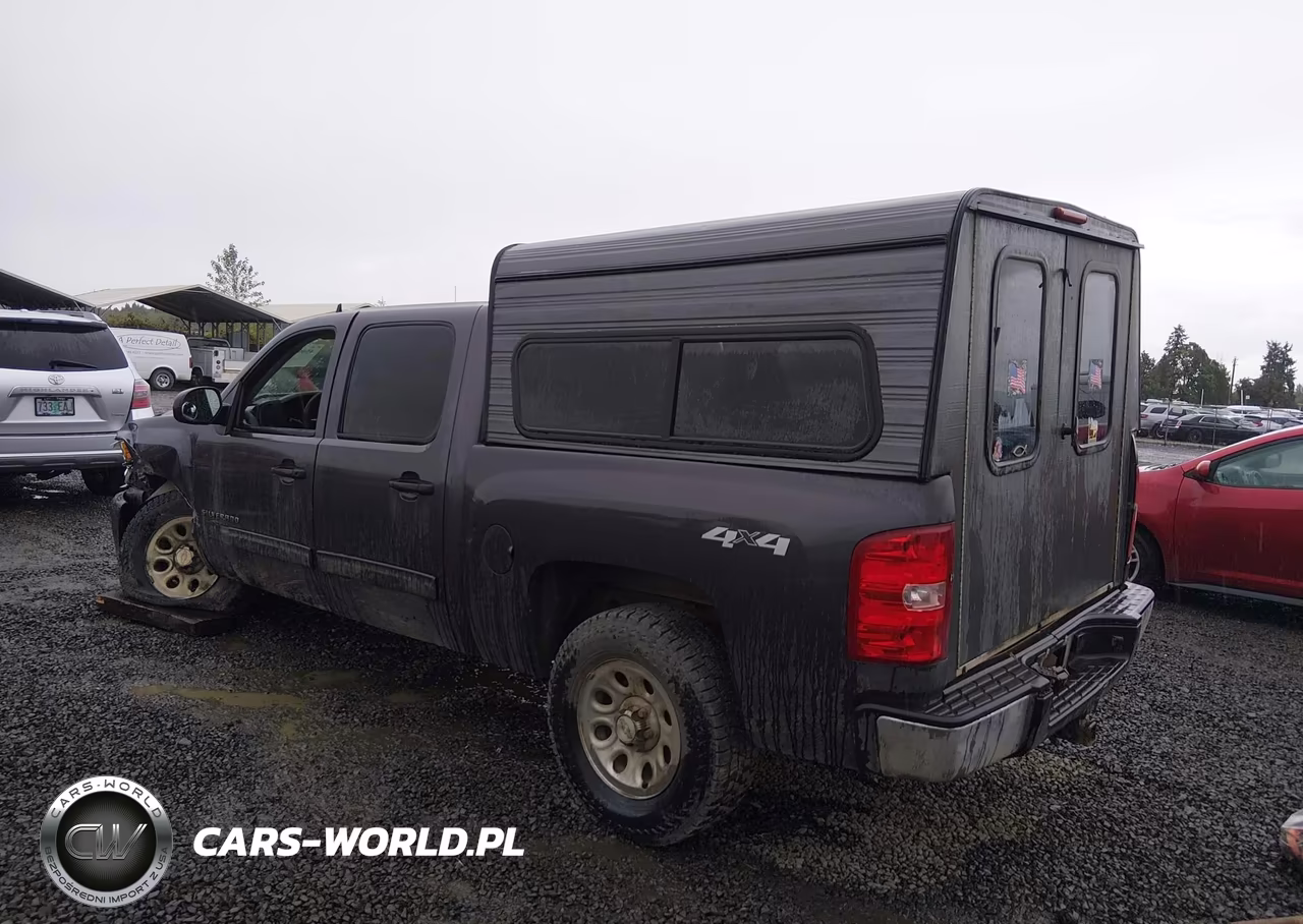 2010 Chevrolet Silverado 1500 Ls VIN:3GCRKREA3AG154724 - 3
