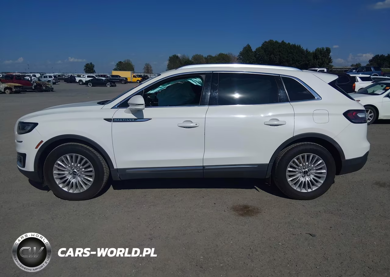 2020 Lincoln Nautilus Standard VIN:2LMPJ6J90LBL10325 - 14