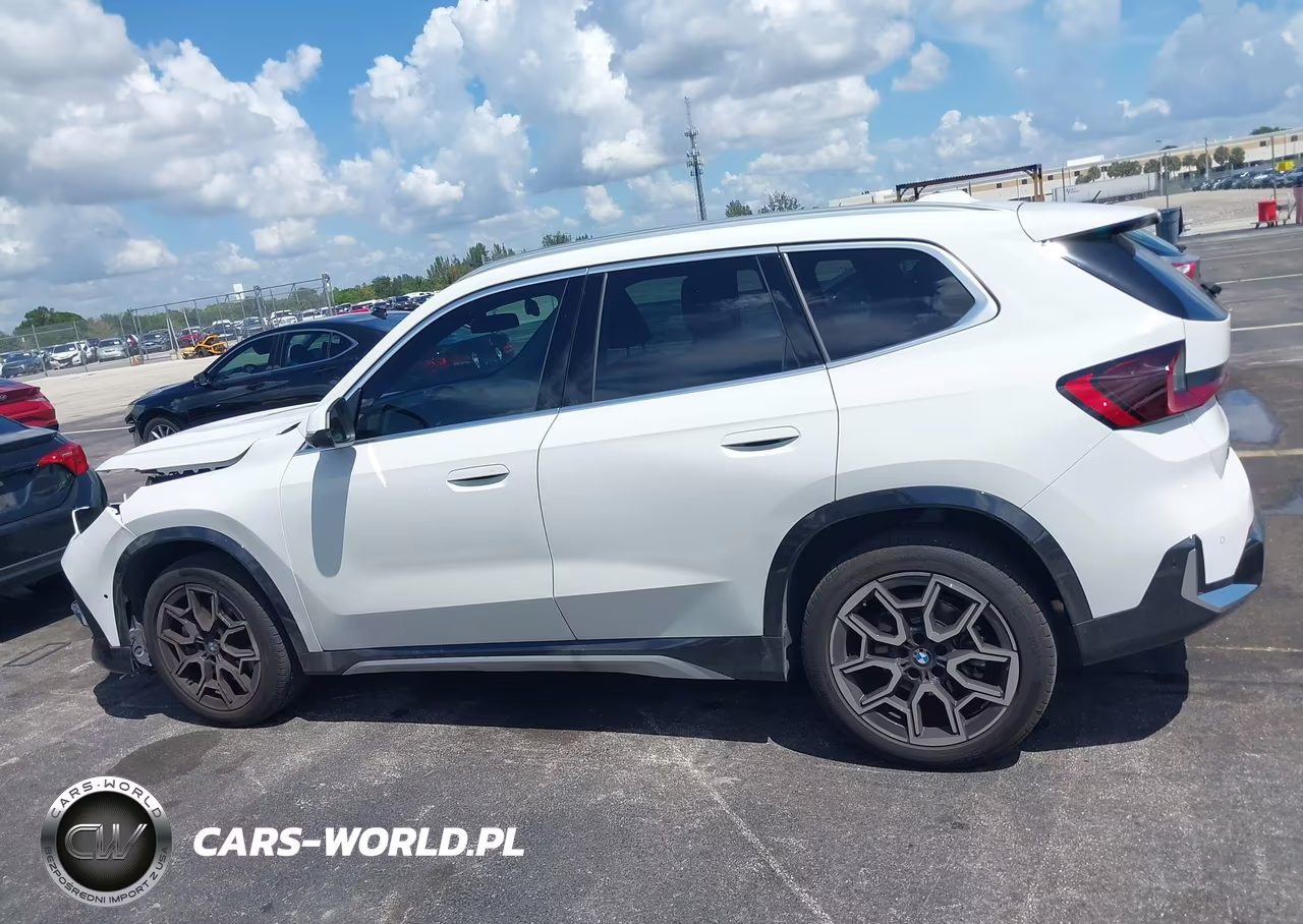 2026 BMW X1 xDrive28I VIN:WBX73EF03T5572703 - 14
