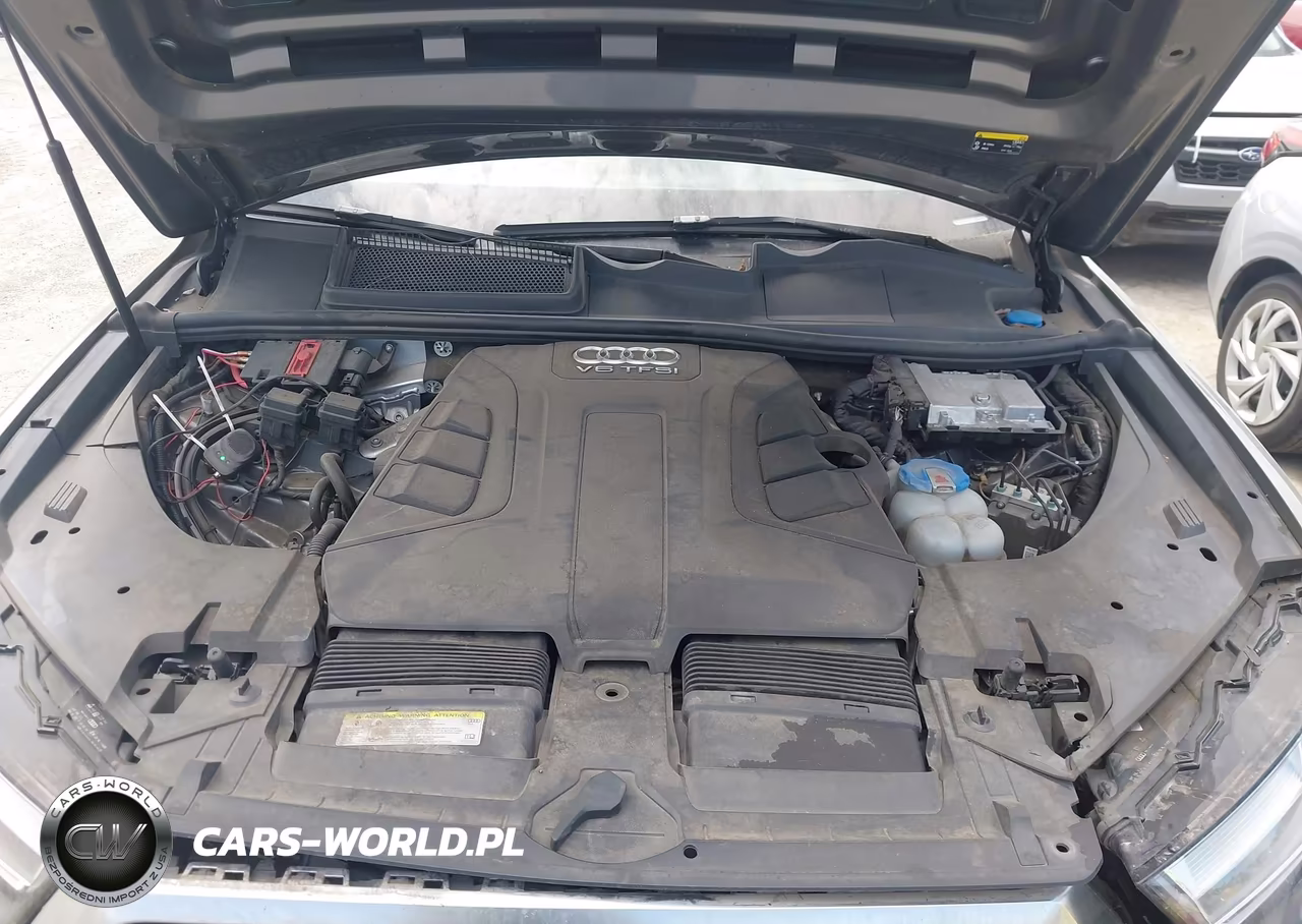 2017 Audi Q7 3.0T Premium VIN:WA1VAAF73HD000523 - 10