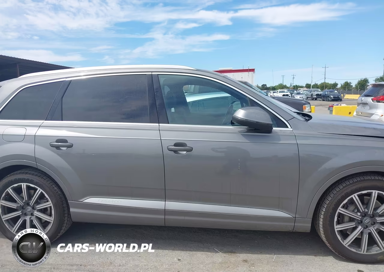 2017 Audi Q7 3.0T Premium VIN:WA1VAAF73HD000523 - 13