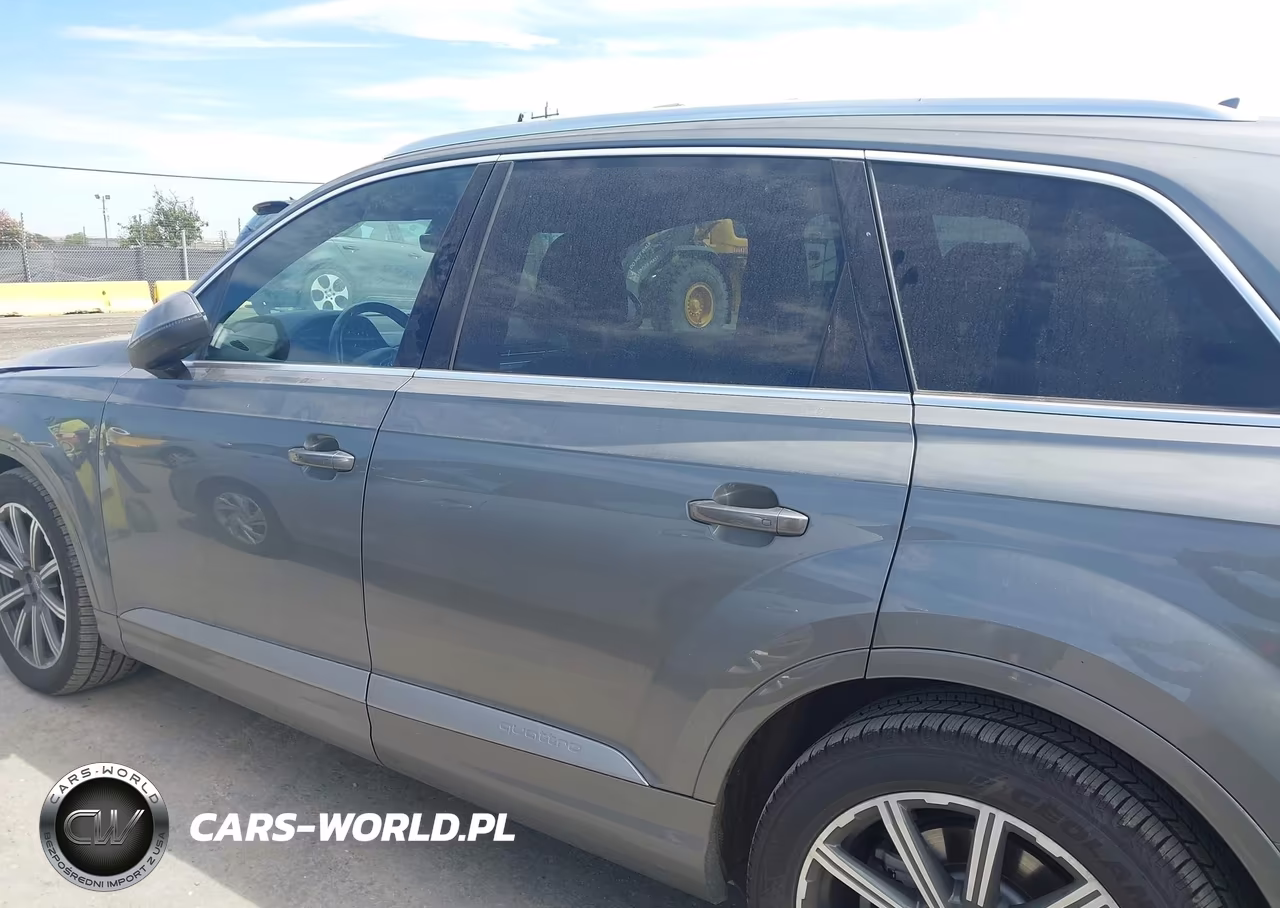 2017 Audi Q7 3.0T Premium VIN:WA1VAAF73HD000523 - 14