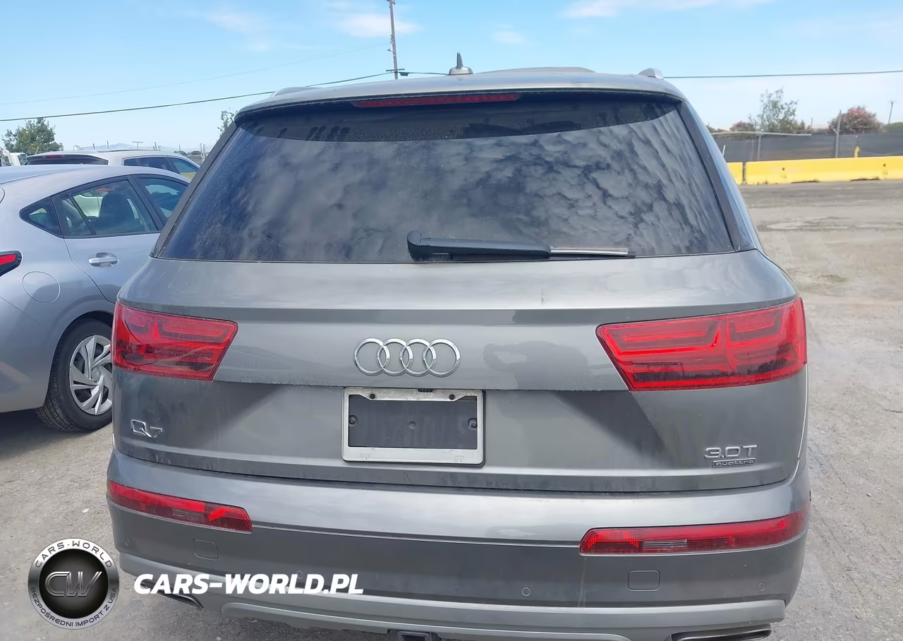 2017 Audi Q7 3.0T Premium VIN:WA1VAAF73HD000523 - 16