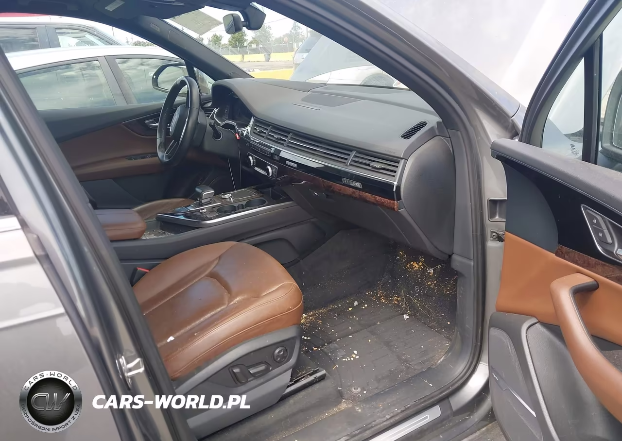 2017 Audi Q7 3.0T Premium VIN:WA1VAAF73HD000523 - 5