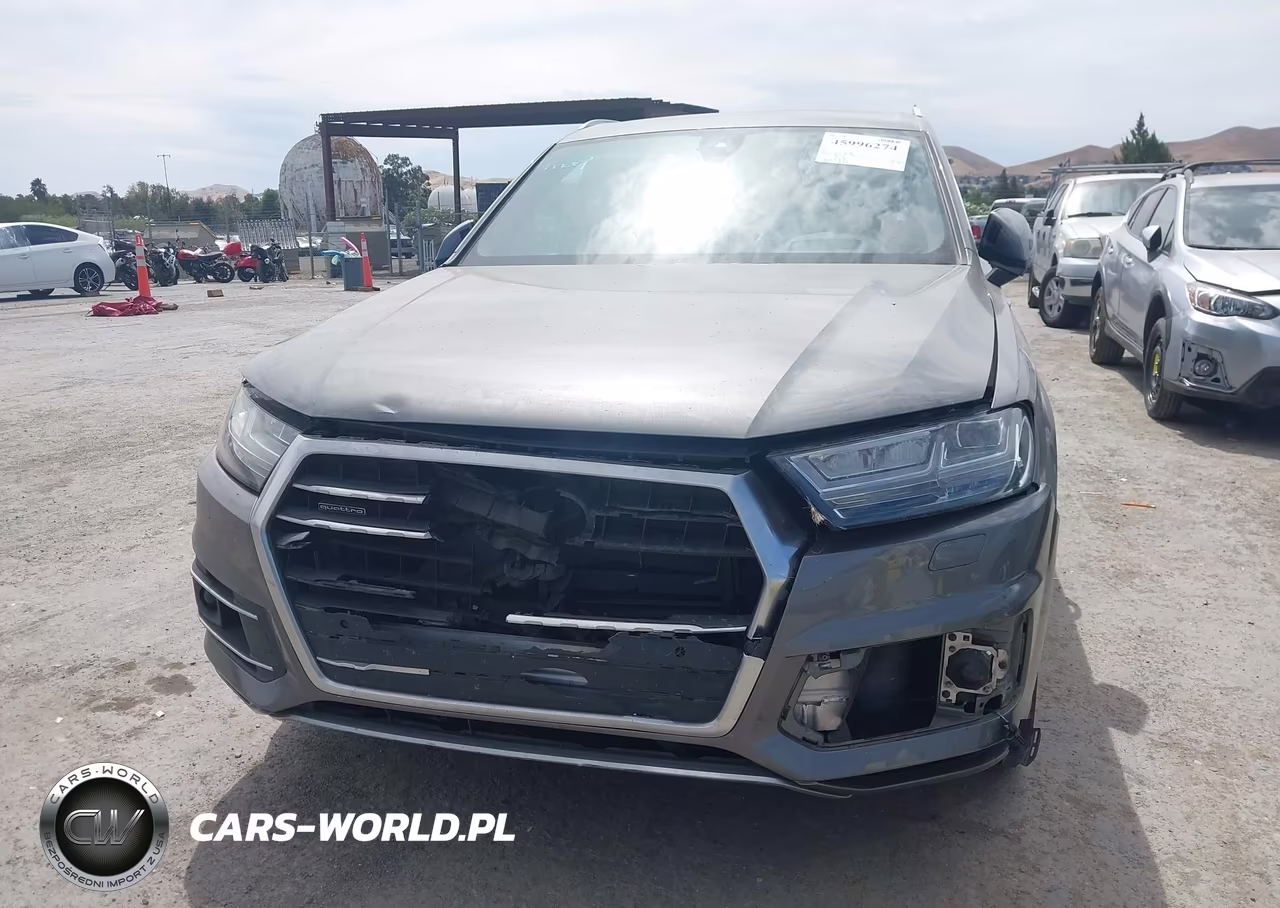 2017 Audi Q7 3.0T Premium VIN:WA1VAAF73HD000523 - 6