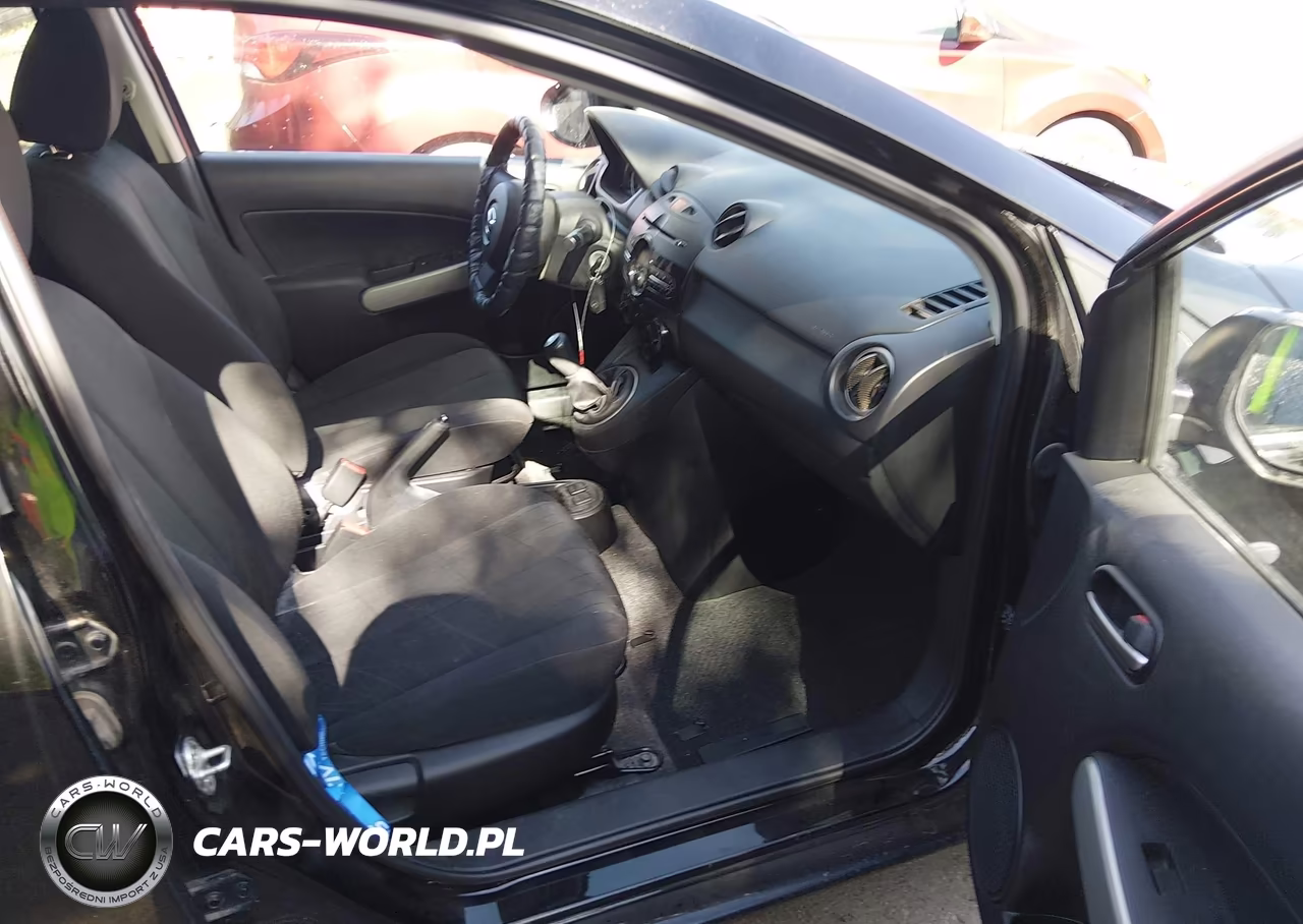 2012 Mazda Mazda2 Sport VIN:JM1DE1KYXC0139536 - 5