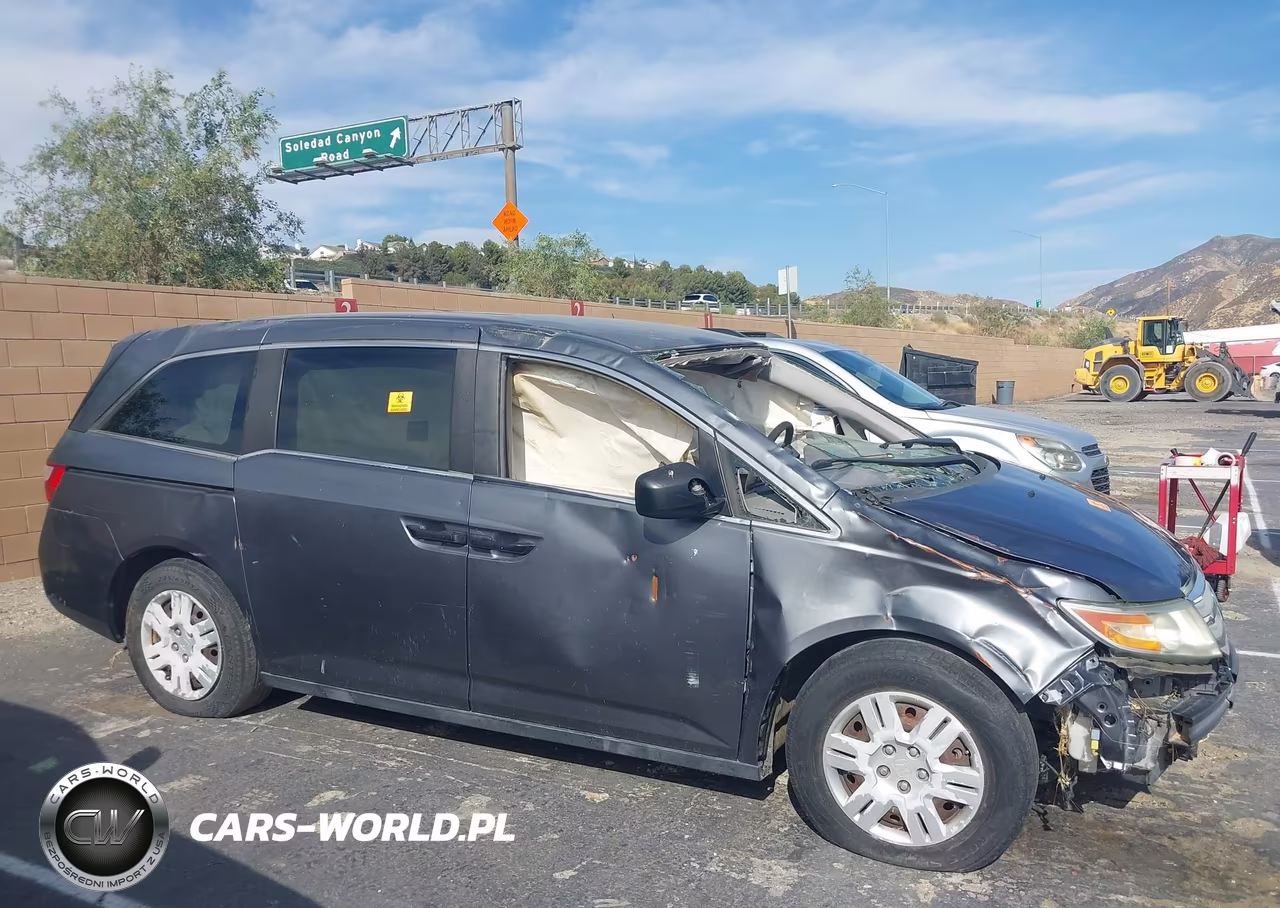 2013 Honda Odyssey Lx VIN:5FNRL5H24DB043684 - 13