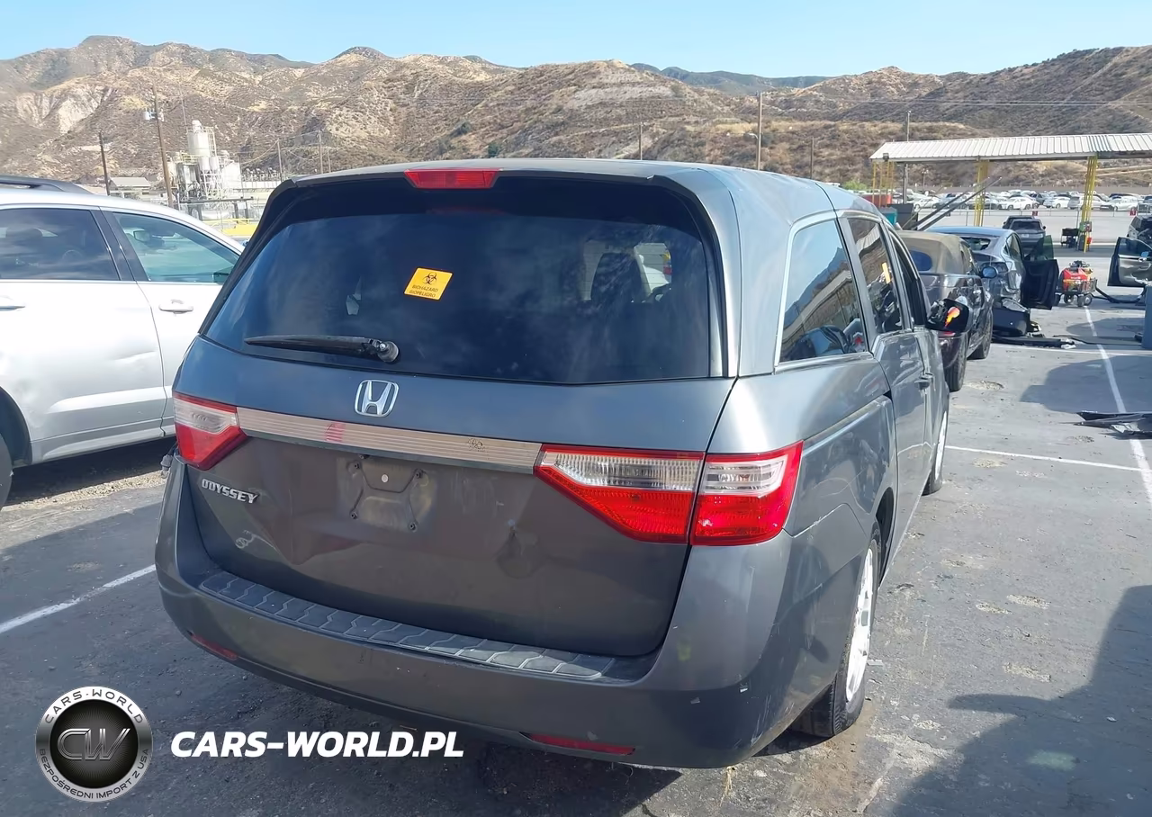 2013 Honda Odyssey Lx VIN:5FNRL5H24DB043684 - 4