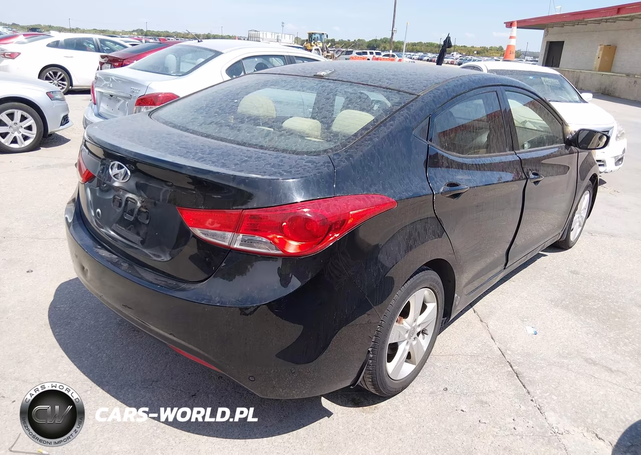 2013 Hyundai Elantra Gls VIN:5NPDH4AE9DH186187 - 4