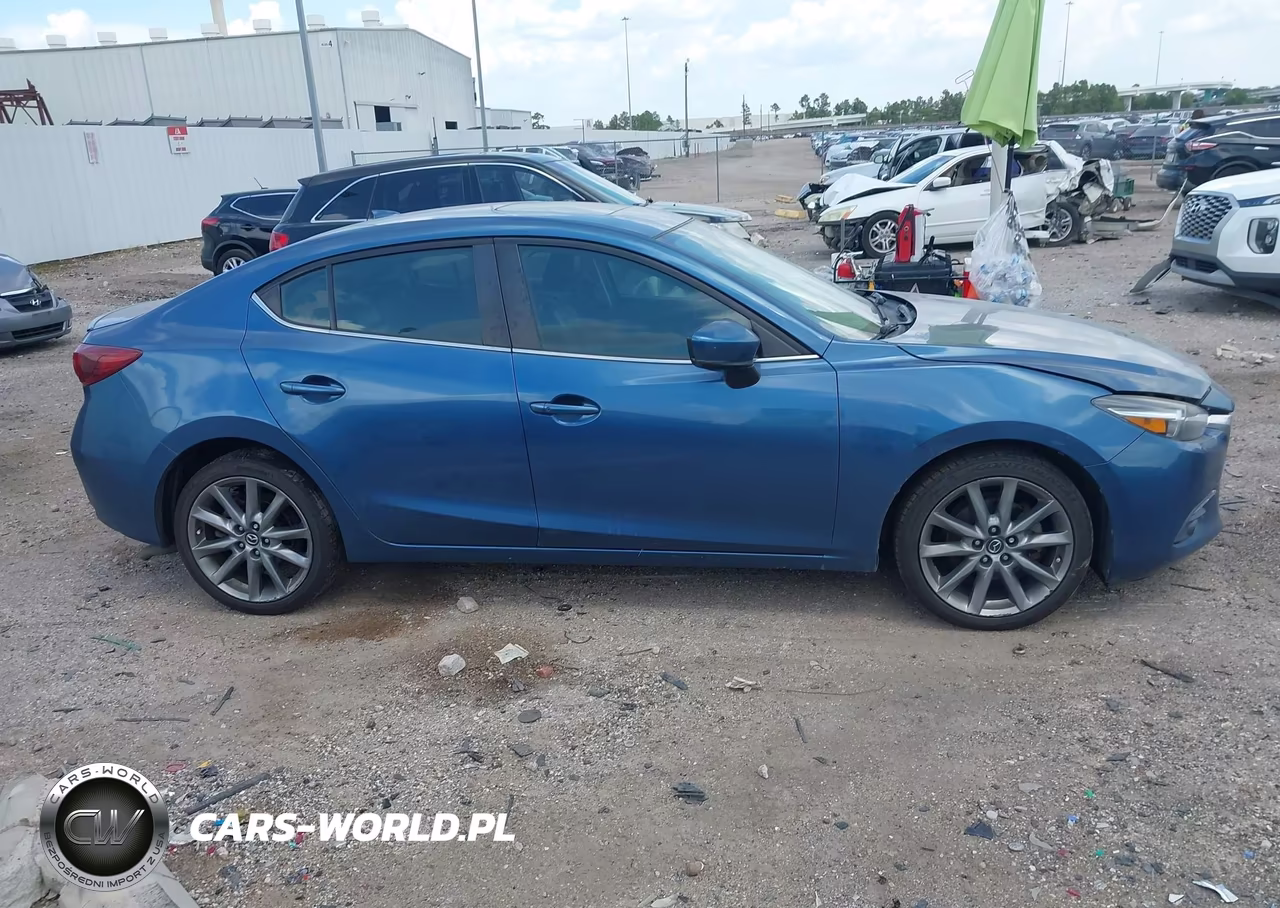 2018 Mazda Mazda3 Grand Touring VIN:3MZBN1W38JM166327 - 13