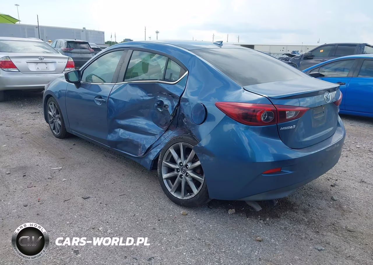 2018 Mazda Mazda3 Grand Touring VIN:3MZBN1W38JM166327 - 3
