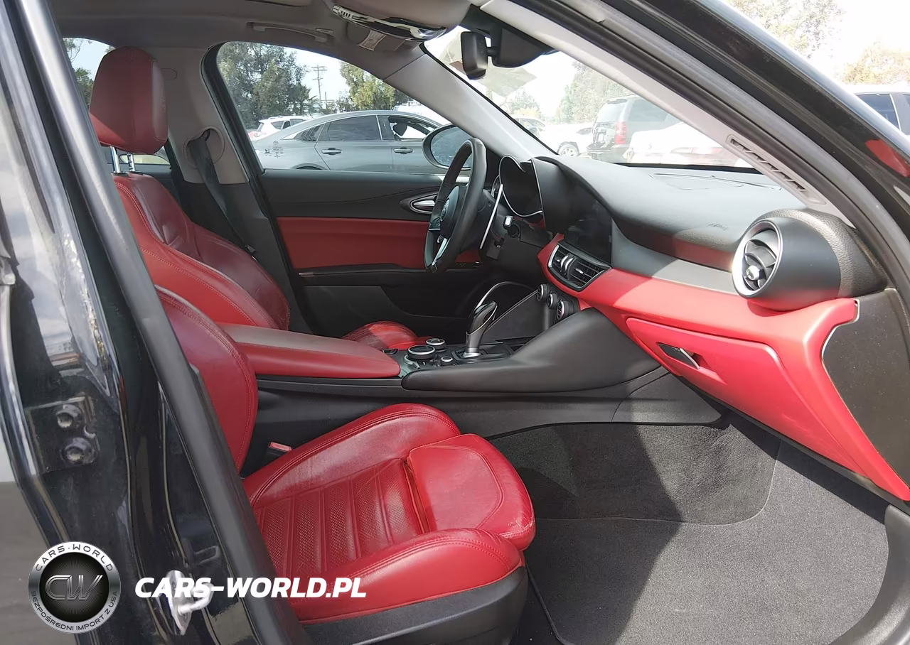 2017 Alfa Romeo Giulia Ti Rwd VIN:ZARFAECN3H7556839 - 5
