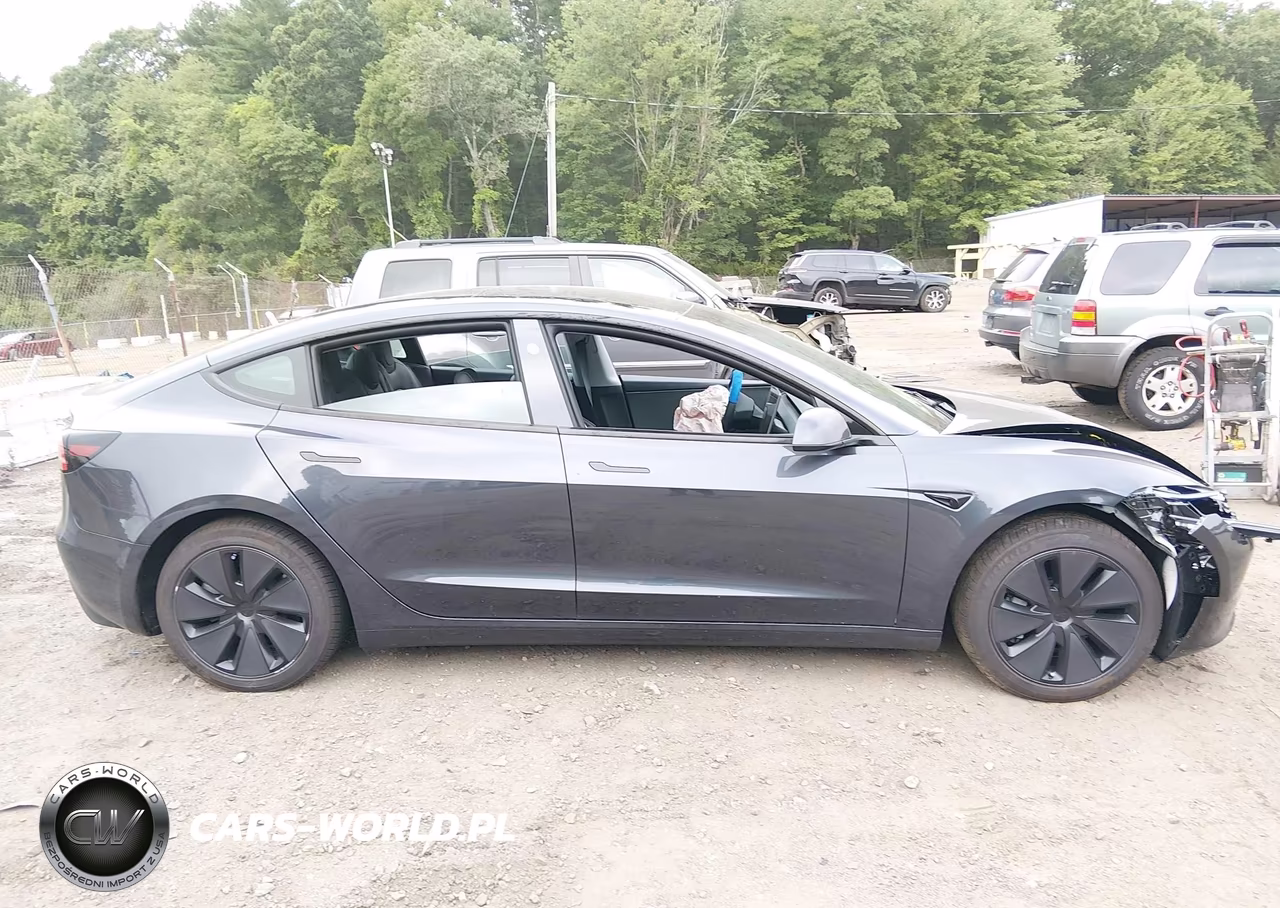 2026 Tesla Model 3 Premium Rear-Wheel Drive-Rear-Wheel Drive VIN:5YJ3E1EA8TF190111 - 11