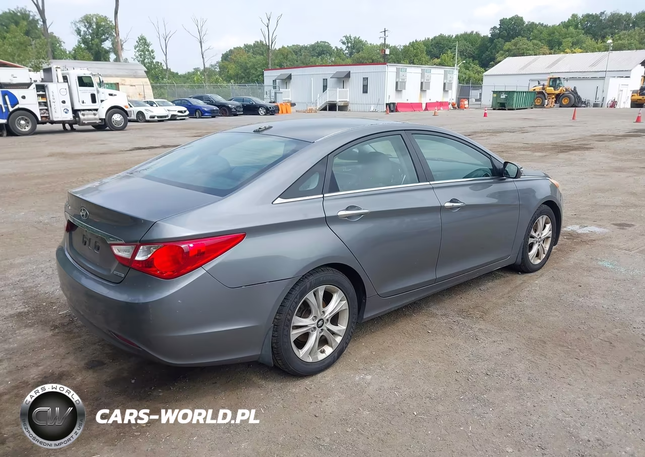 2013 Hyundai Sonata Limited VIN:5NPEC4AC5DH666230 - 4