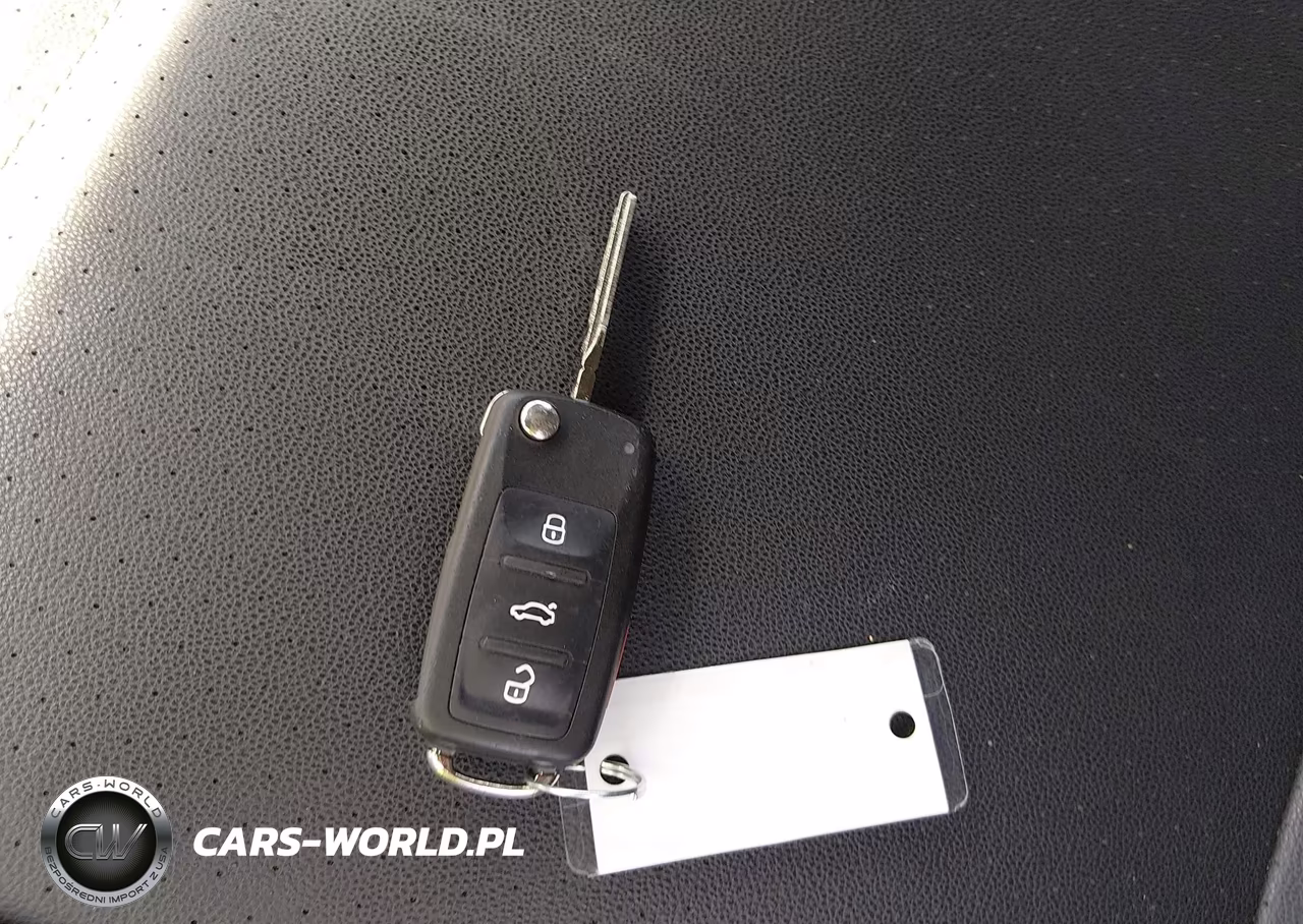 2015 Volkswagen Beetle 1.8T Fleet Edition VIN:3VWF17AT7FM644428 - 11