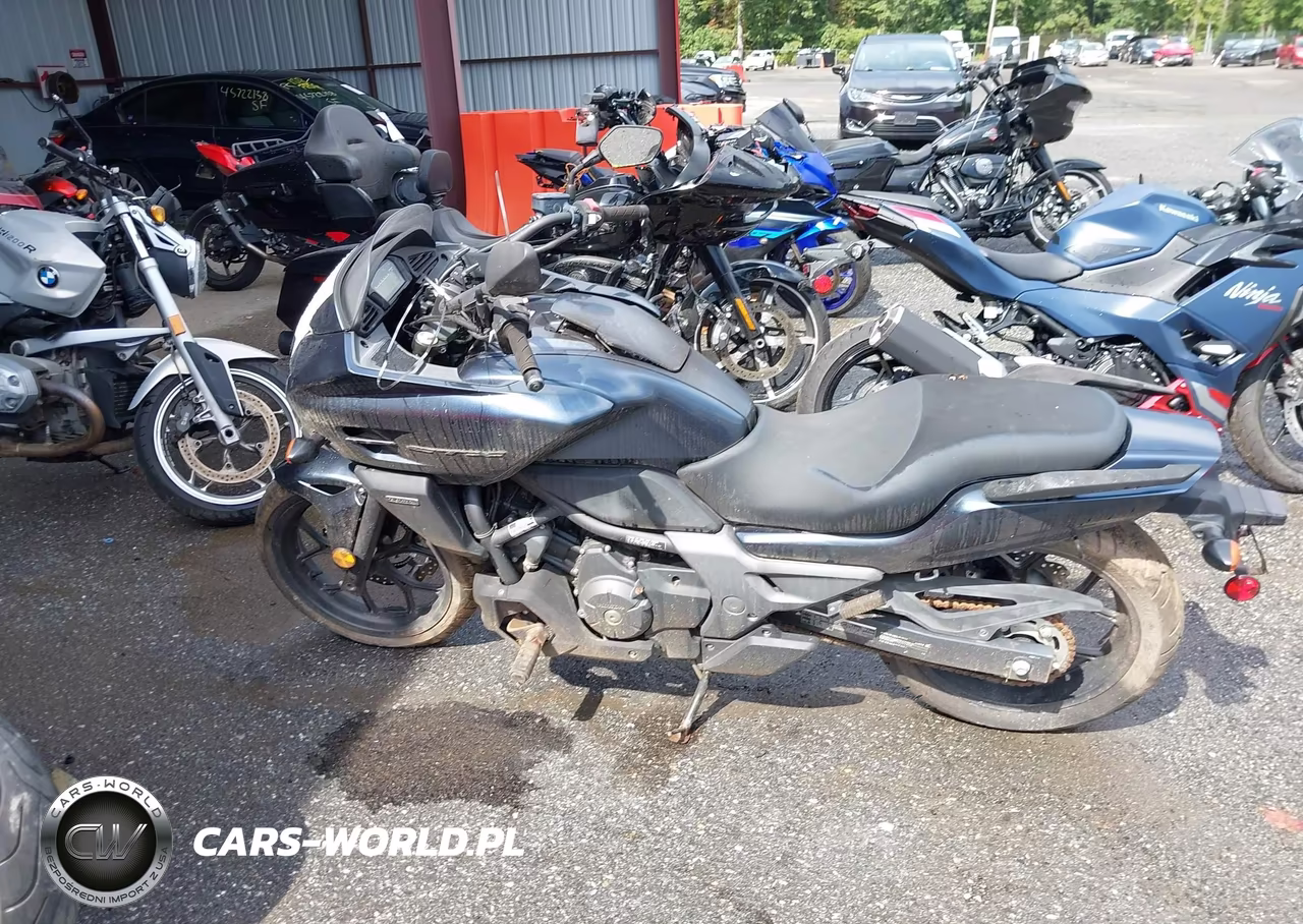 2015 Honda Ctx700 D VIN:JH2RC6946FK100762 - 13