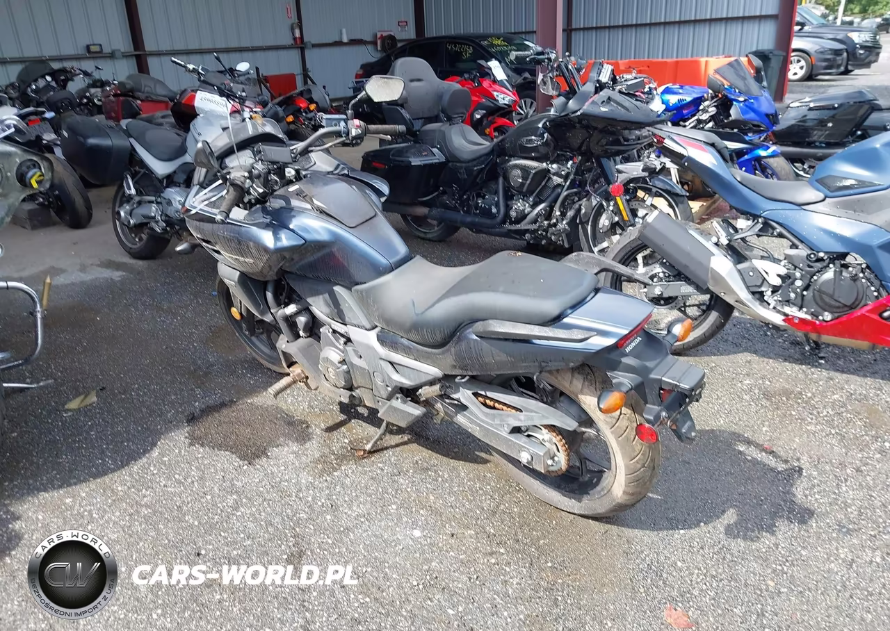 2015 Honda Ctx700 D VIN:JH2RC6946FK100762 - 3