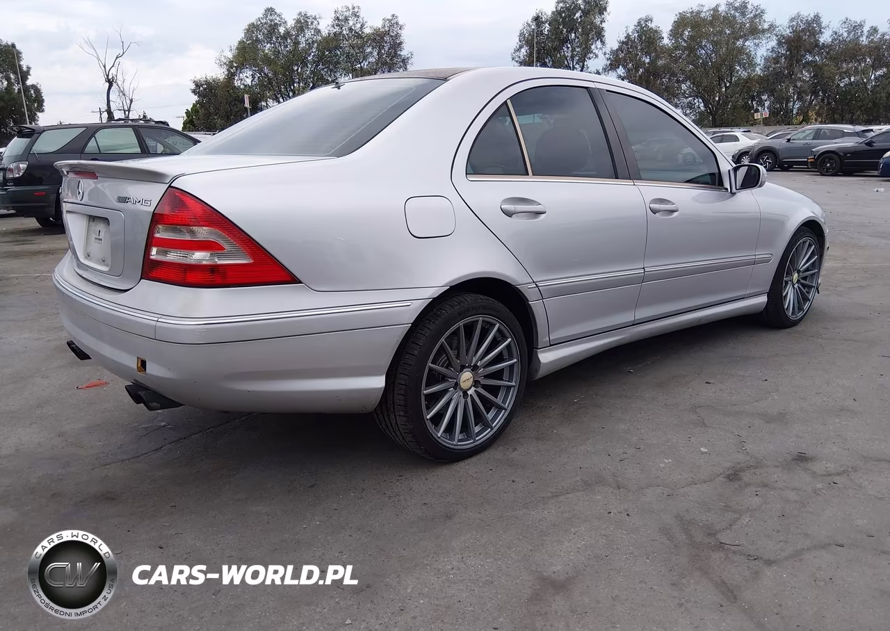 2005 Mercedes-Benz C-Class 5.5L Amg VIN:WDBRF76J45F580242 - 4