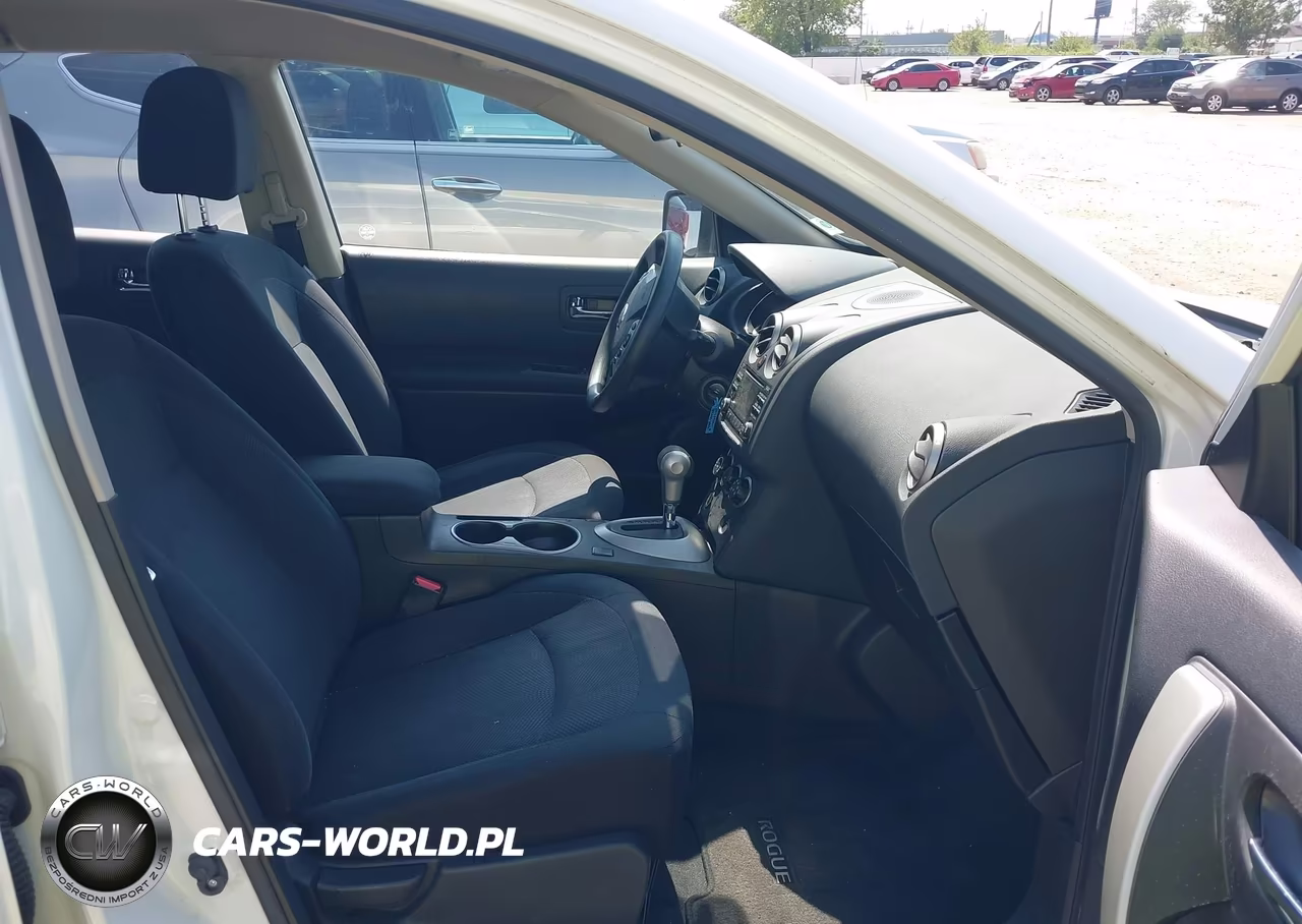 2015 Nissan Rogue Select S VIN:JN8AS5MV7FW768909 - 5