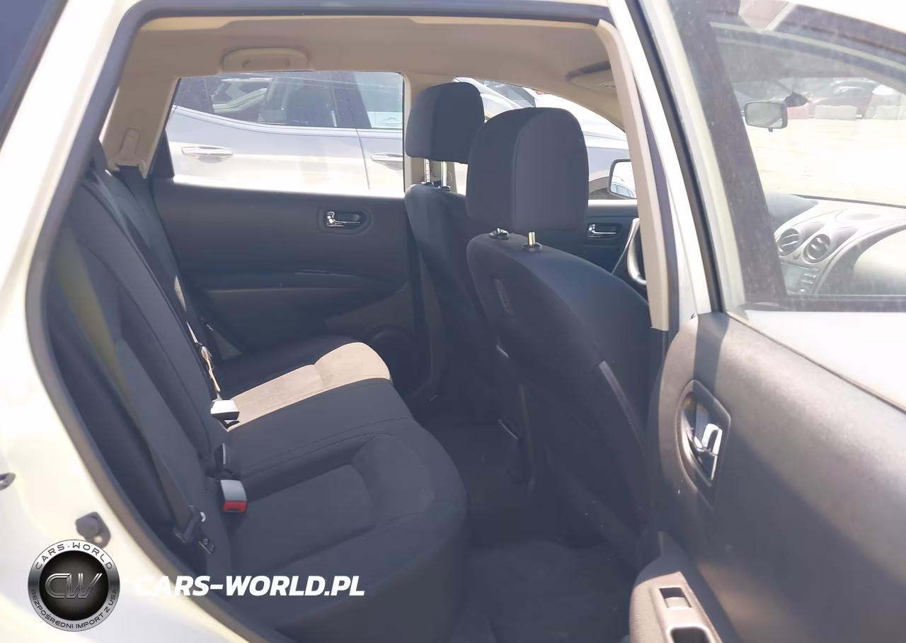 2015 Nissan Rogue Select S VIN:JN8AS5MV7FW768909 - 8