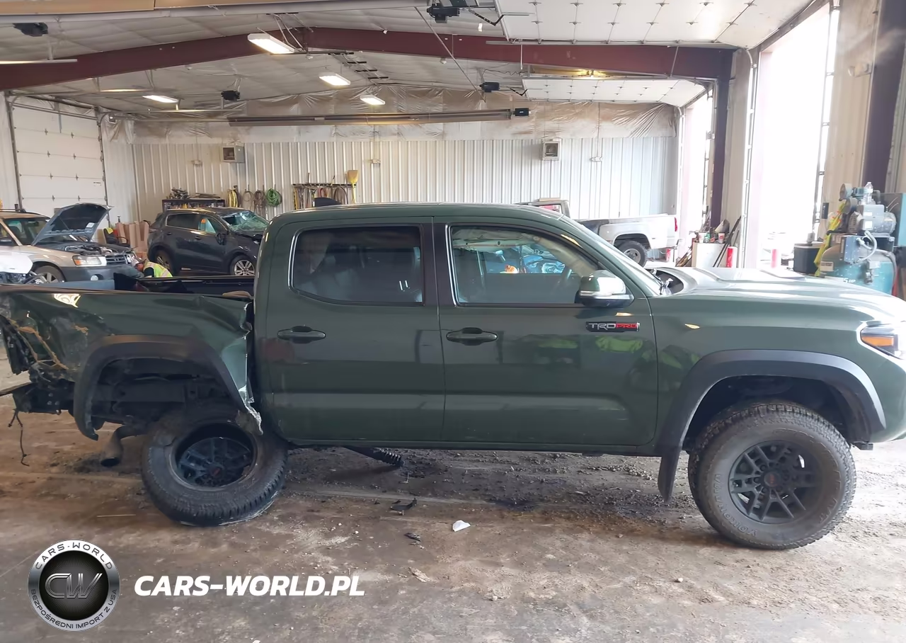 2020 Toyota Tacoma Trd Pro VIN:5TFCZ5AN0LX213777 - 13