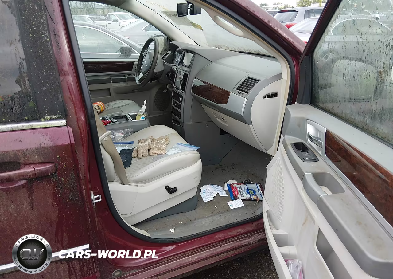 2009 Chrysler Town & Country Touring VIN:2A8HR54109R633845 - 5