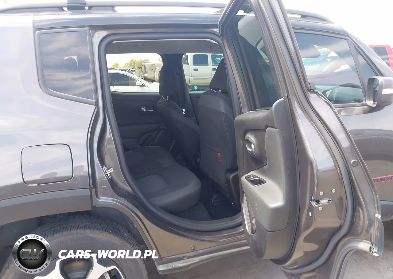 2021 Jeep Renegade Trailhawk 4X4 VIN:ZACNJDC11MPM40532 - 8