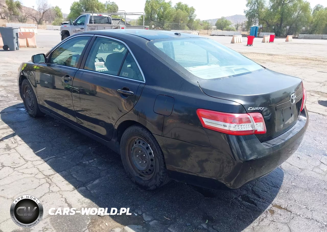 2010 Toyota Camry Le VIN:4T1BF3EK8AU533772 - 3
