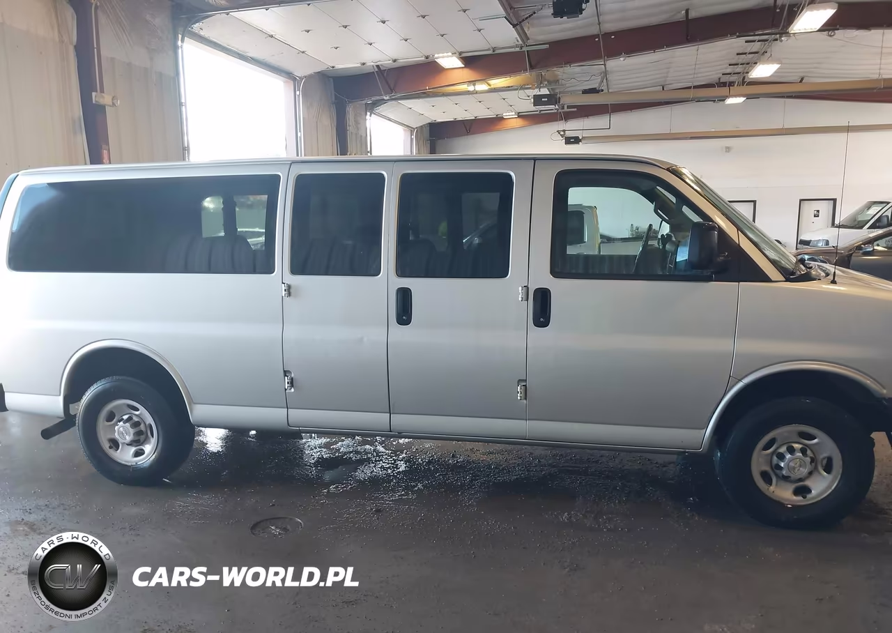 2020 Chevrolet Express Passenger Rwd 3500 Extended Wheelbase Ls VIN:1GAZGNFG4L1266908 - 13