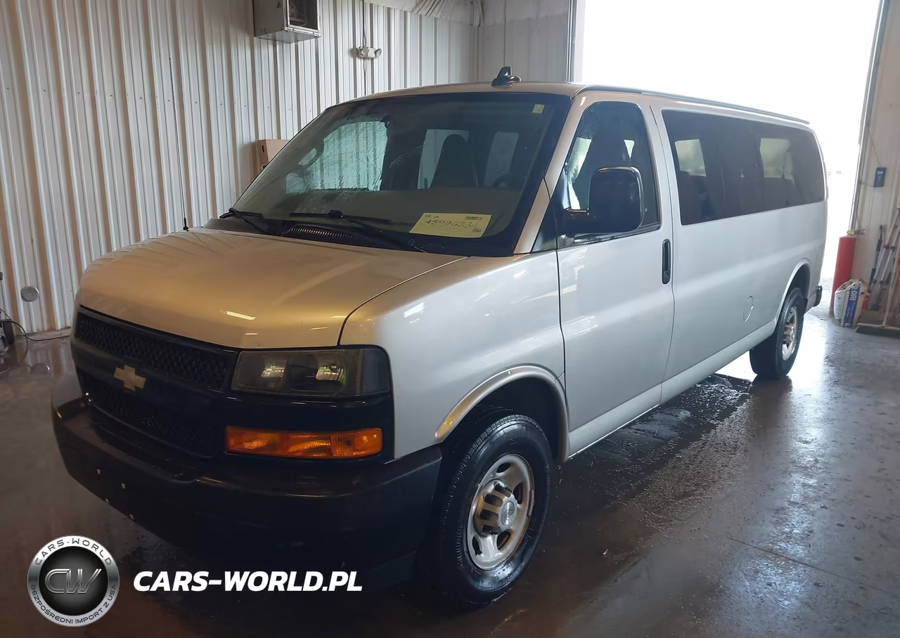 2020 Chevrolet Express Passenger Rwd 3500 Extended Wheelbase Ls VIN:1GAZGNFG4L1266908 - 2