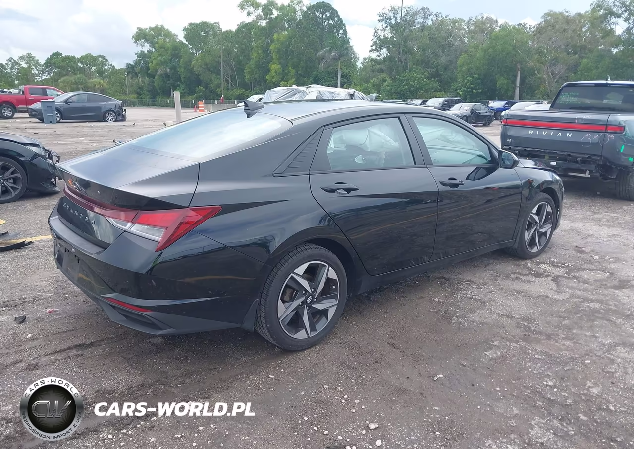 2023 Hyundai Elantra Sel VIN:KMHLS4AG4PU556224 - 4