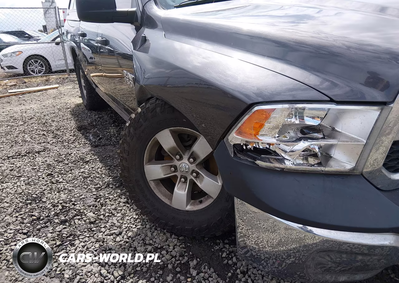 2018 Ram 1500 Tradesman 4X4 5'7 Box VIN:3C6RR7KT7JG130438 - 17