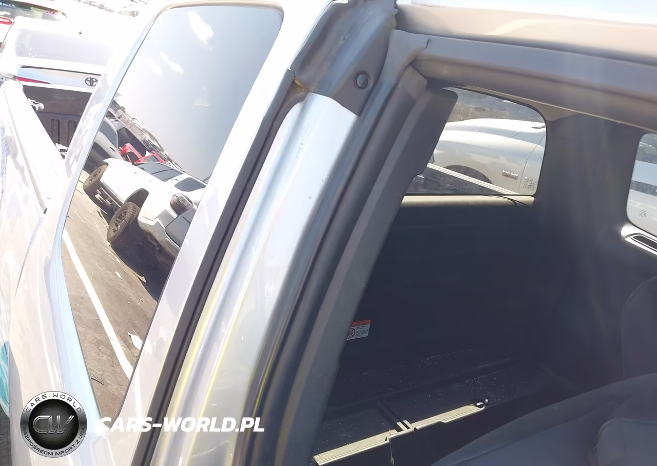 2022 Toyota Tacoma Sr VIN:3TYRX5GN7NT040019 - 3