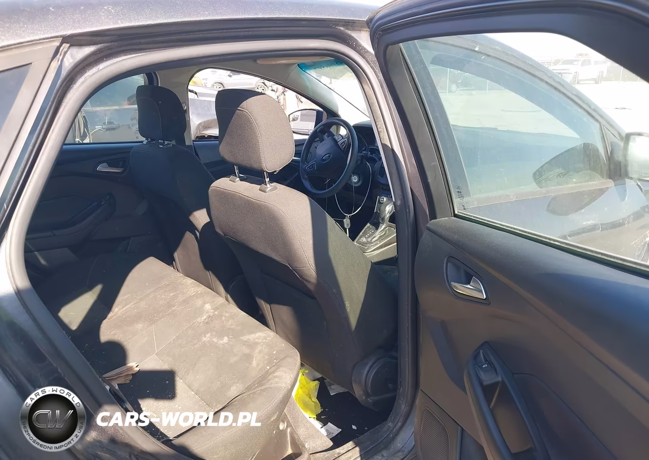 2018 Ford Focus Se VIN:1FADP3FE3JL236035 - 8