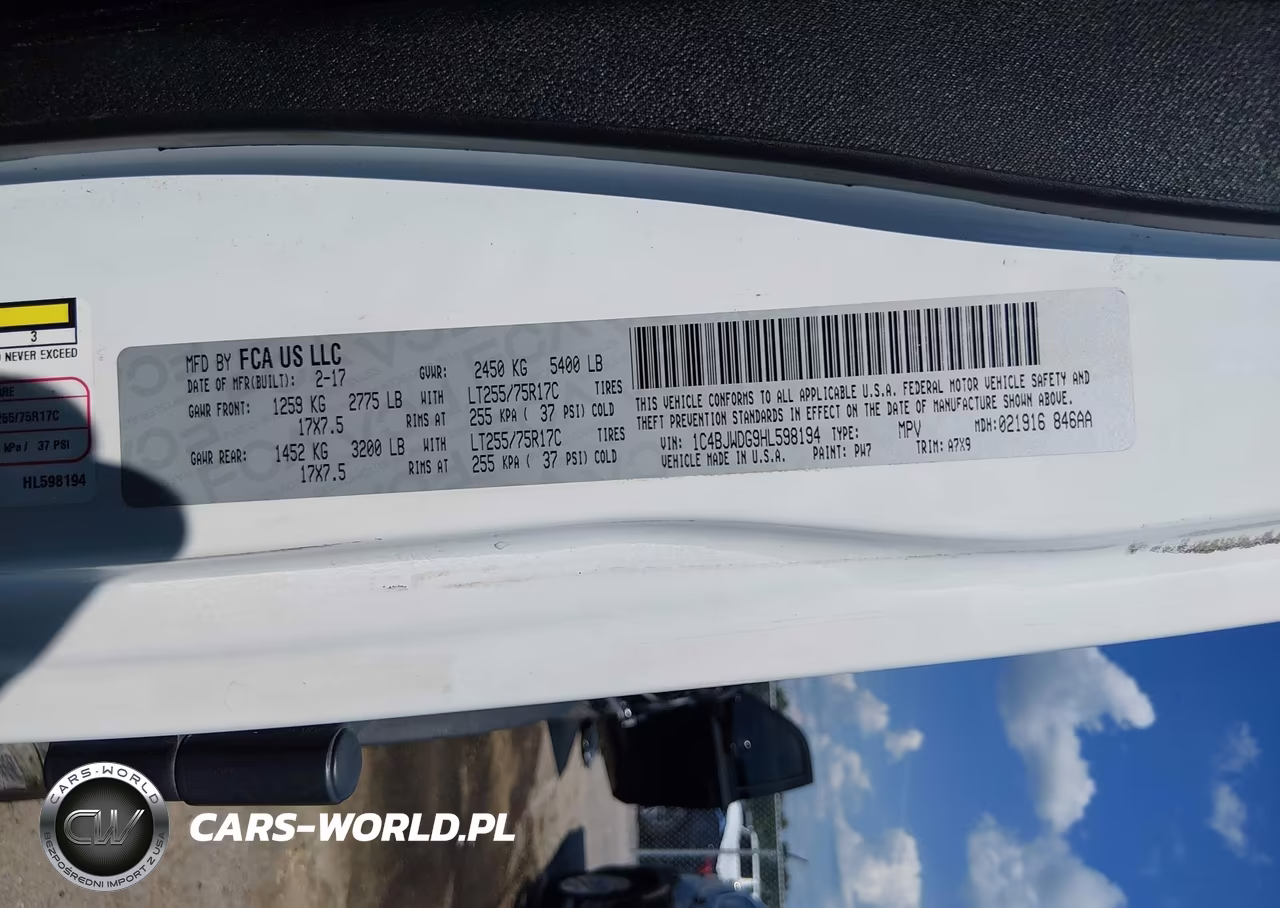 2017 Jeep Wrangler Unlimited Willys Wheeler VIN:1C4BJWDG9HL598194 - 9
