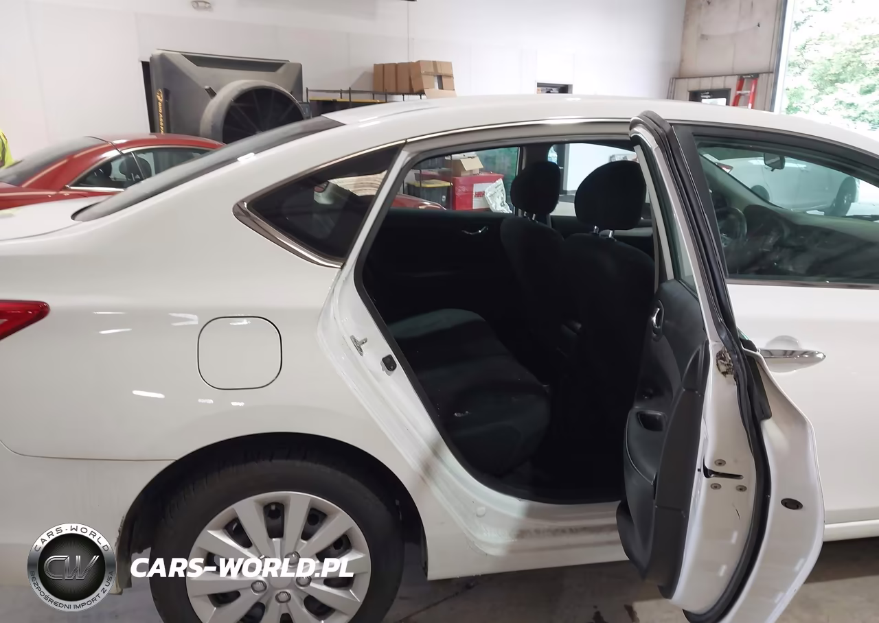 2019 Nissan Sentra S VIN:3N1AB7APXKY352372 - 8