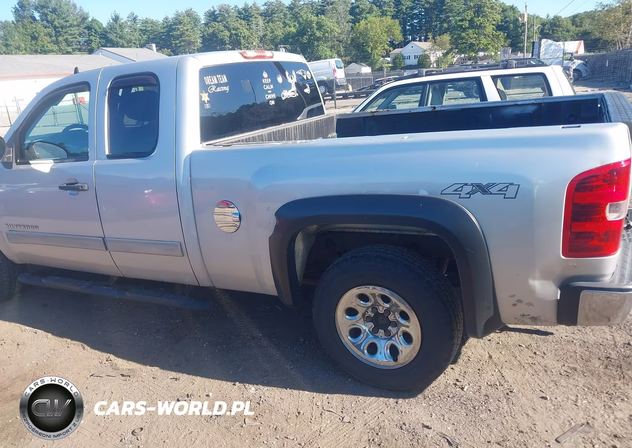 2011 Chevrolet Silverado 1500 Ls VIN:1GCRKREA4BZ299305 - 14