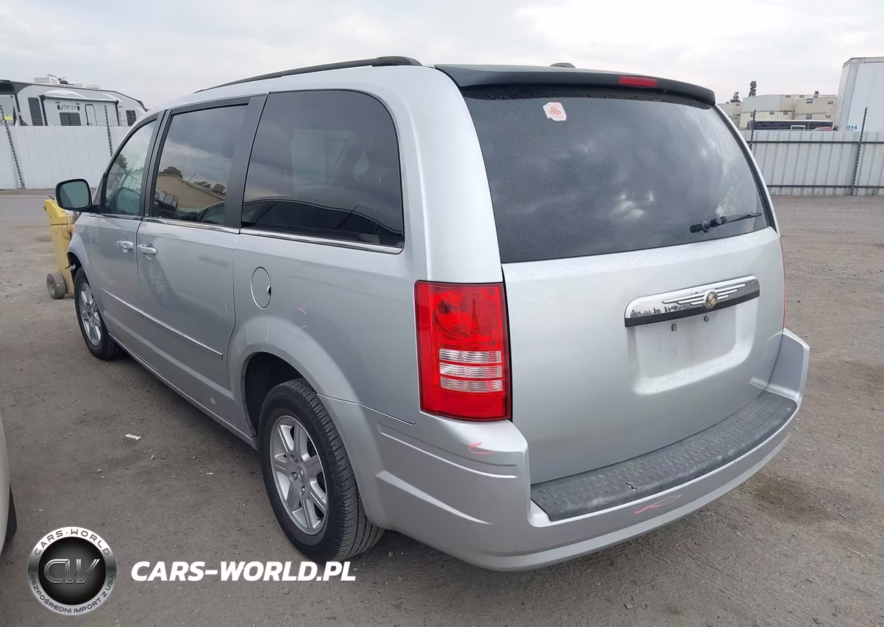2010 Chrysler Town & Country Touring VIN:2A4RR5D14AR253238 - 3