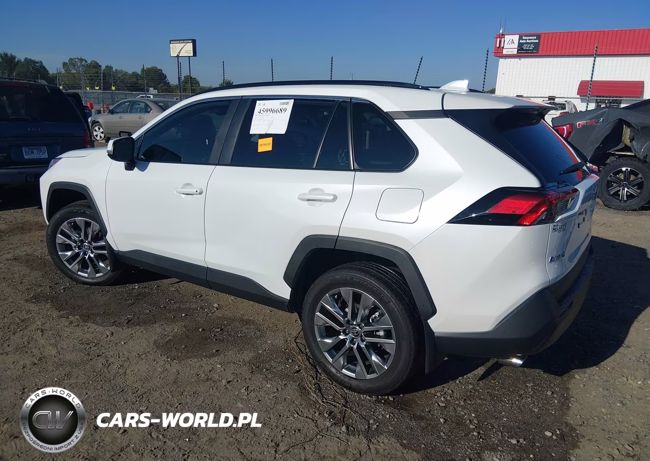 2023 Toyota Rav4 Xle Premium VIN:2T3C1RFV4PW262840 - 3