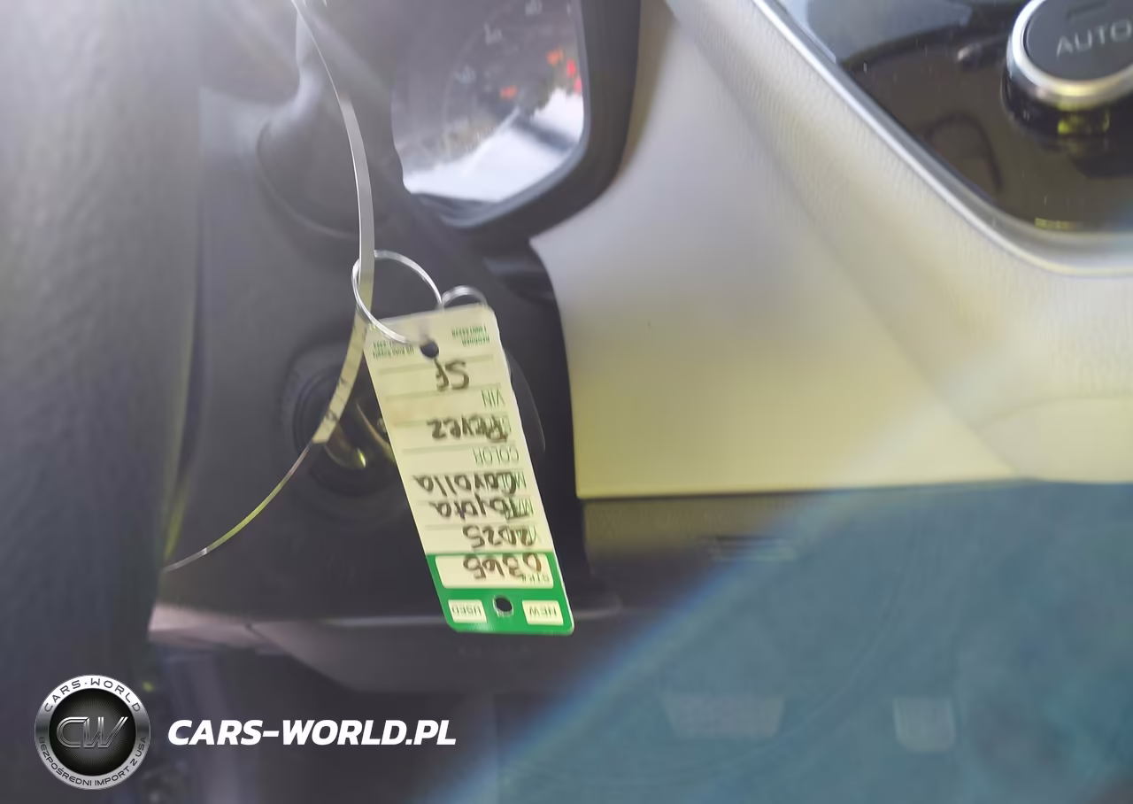 2025 Toyota Corolla Le VIN:5YFB4MDE1SP240452 - 11