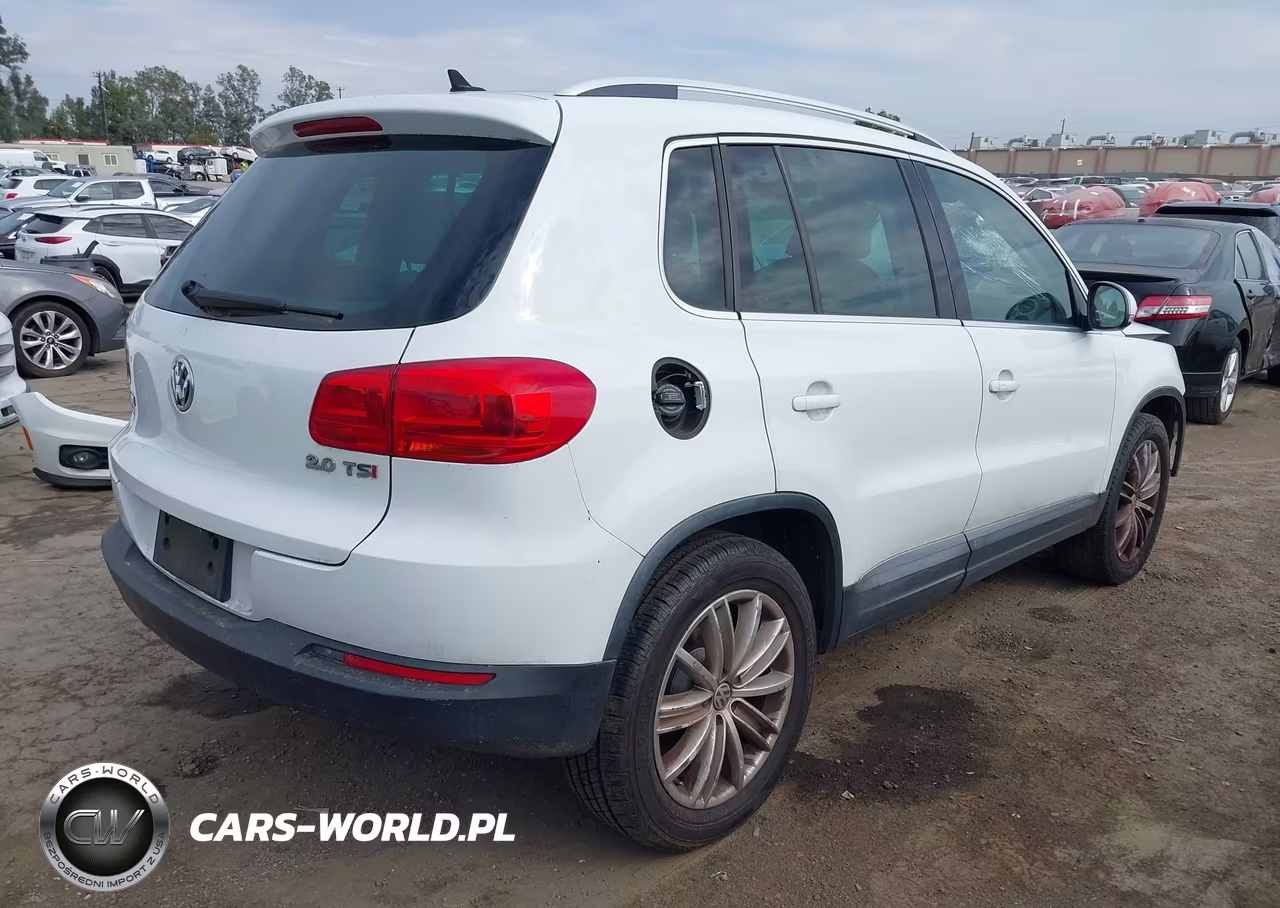 2015 Volkswagen Tiguan Se VIN:WVGAV7AX7FW592945 - 4
