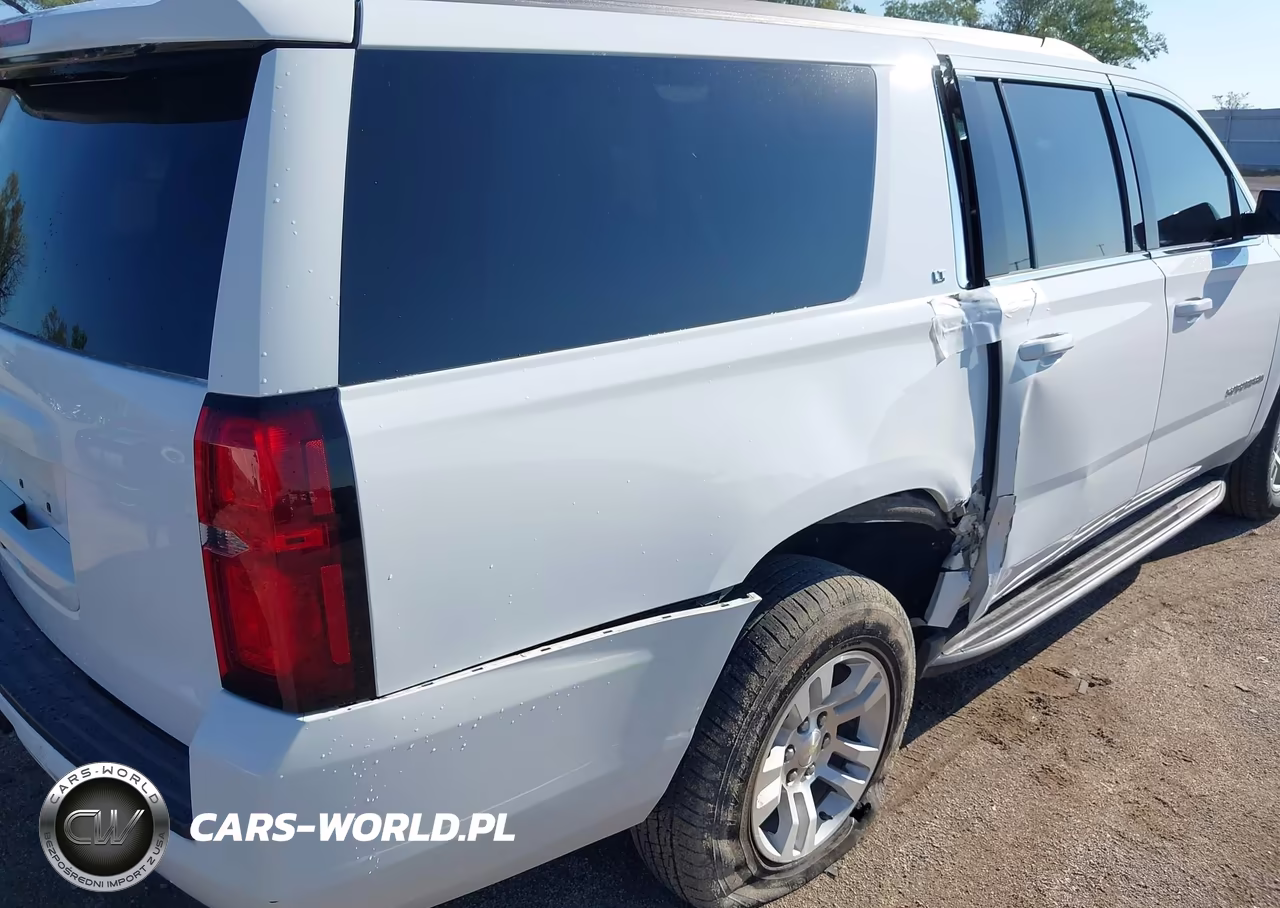 2018 Chevrolet Suburban Lt VIN:1GNSKHKCXJR382597 - 19