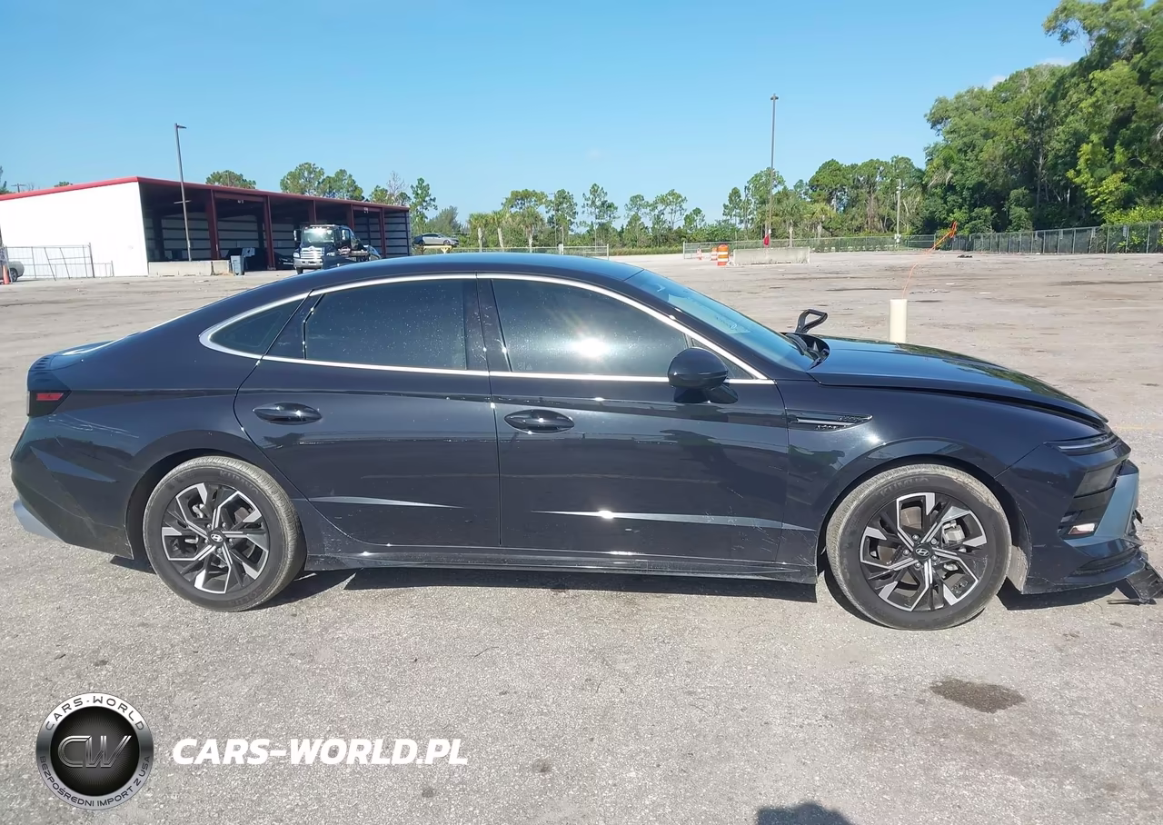 2025 Hyundai Sonata Sel VIN:KMHL64JA1SA486949 - 13